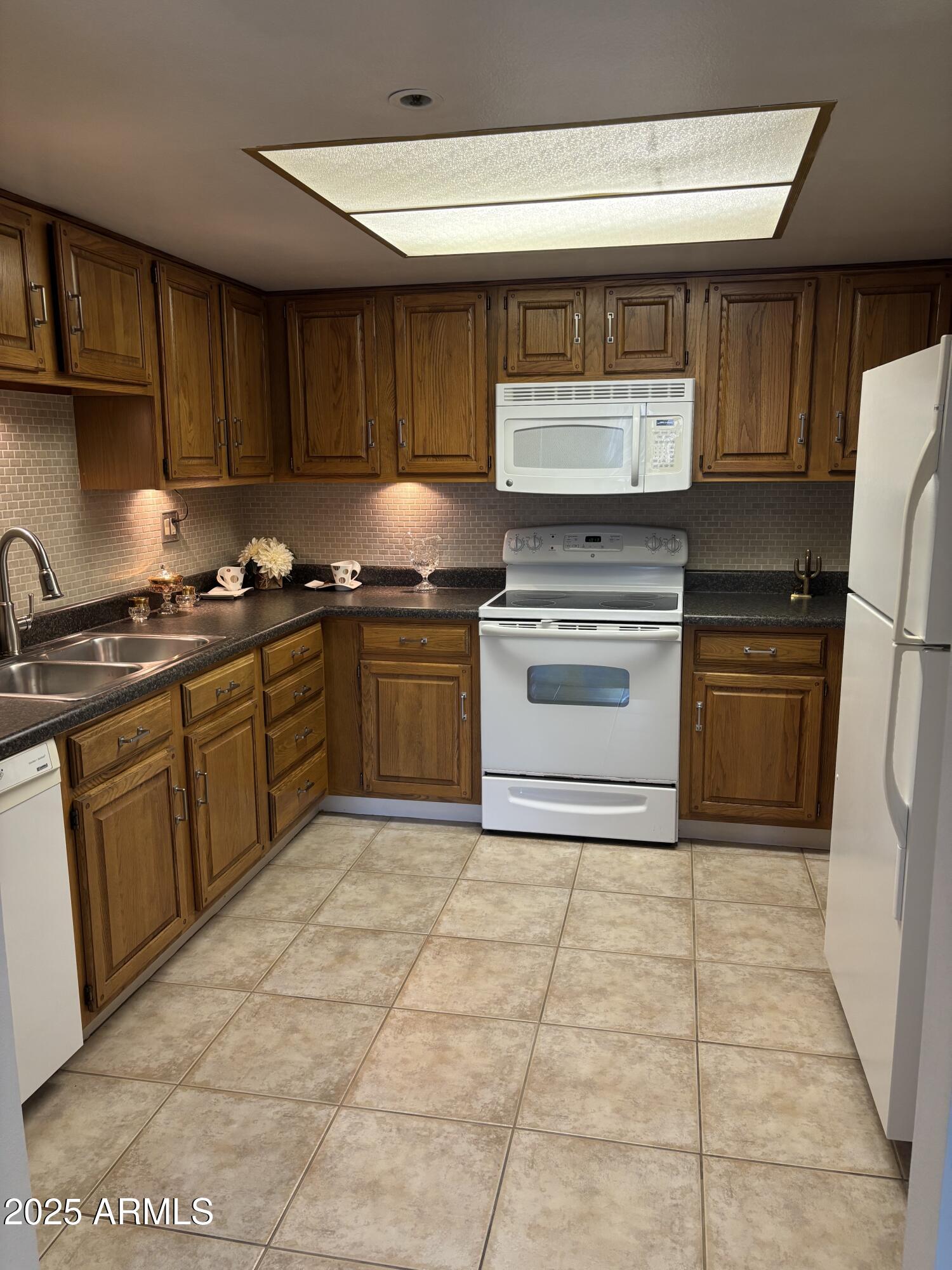 7840 E CAMELBACK Road E, 303