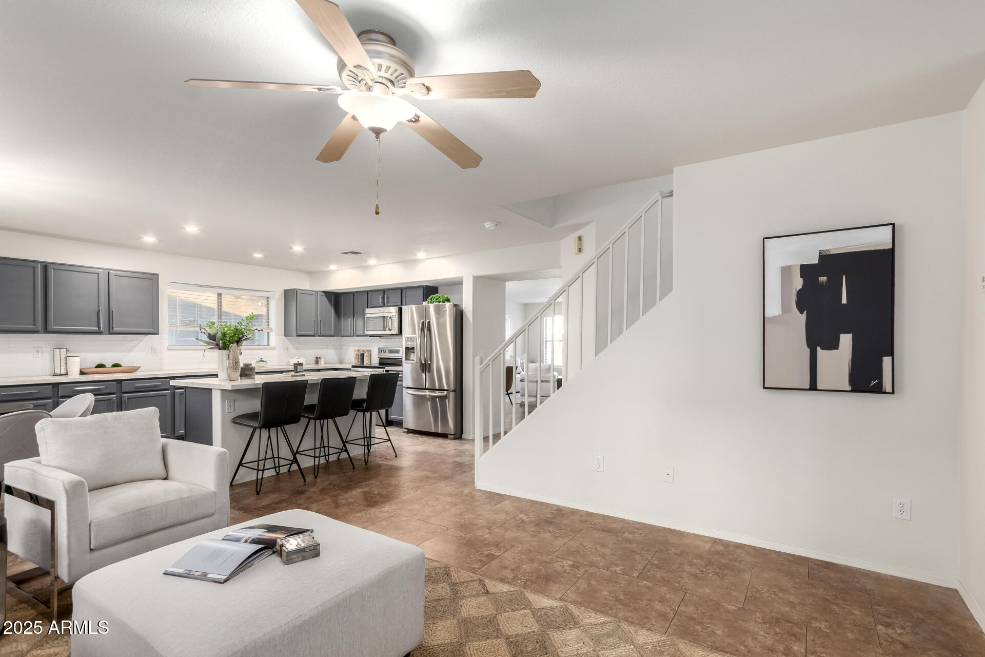 8504 E LINDNER Avenue