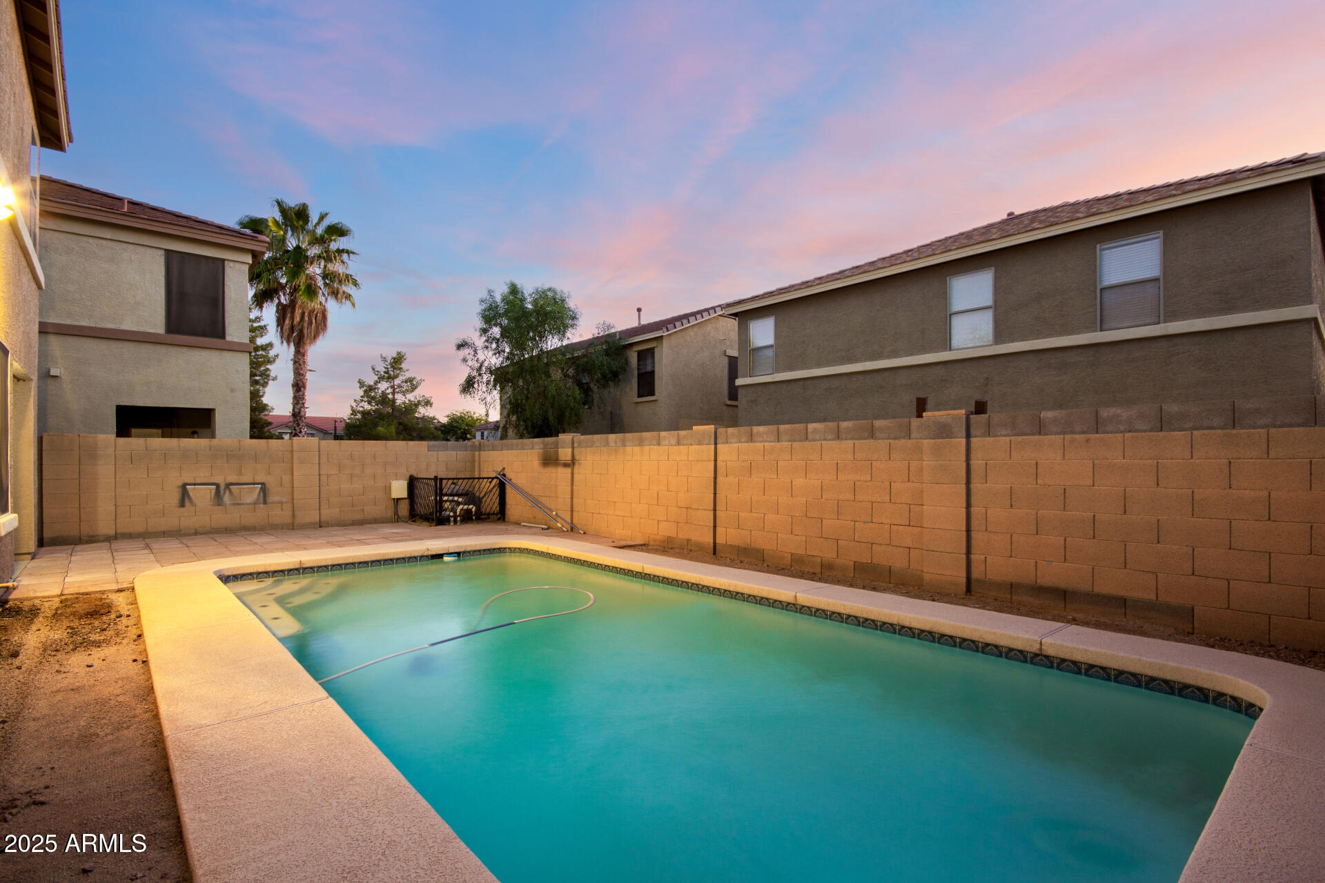 8504 E LINDNER Avenue