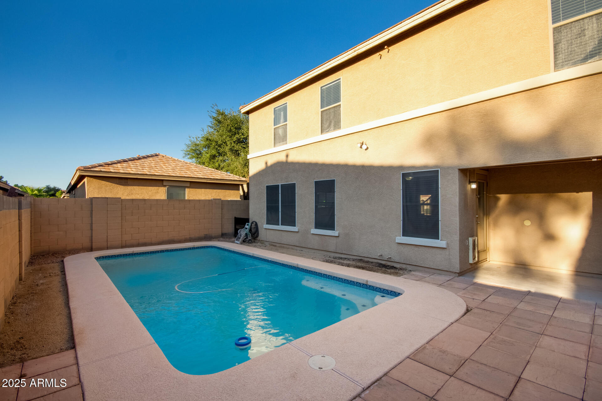 8504 E LINDNER Avenue