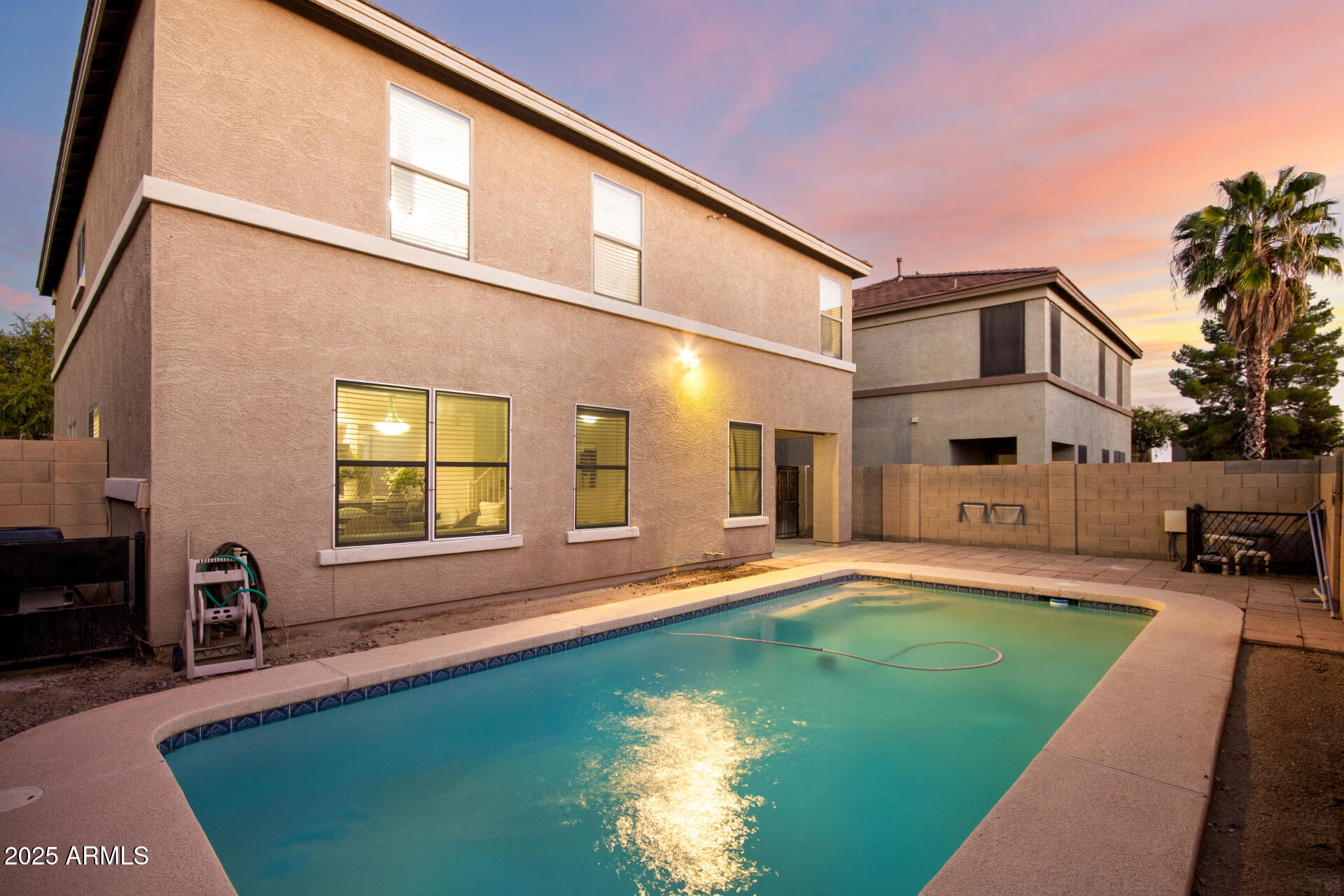 8504 E LINDNER Avenue