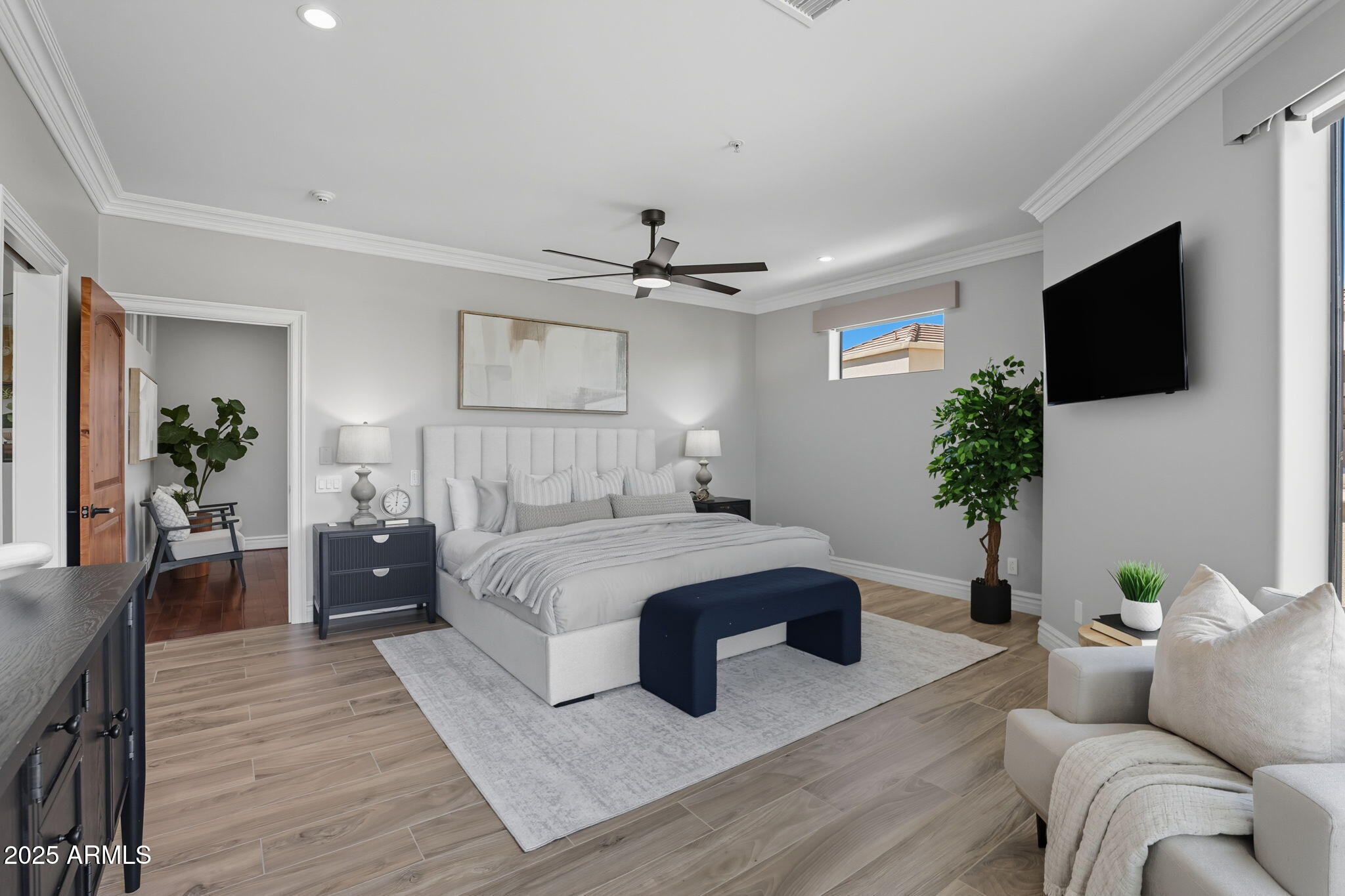 8989 N GAINEY CENTER Drive, 114