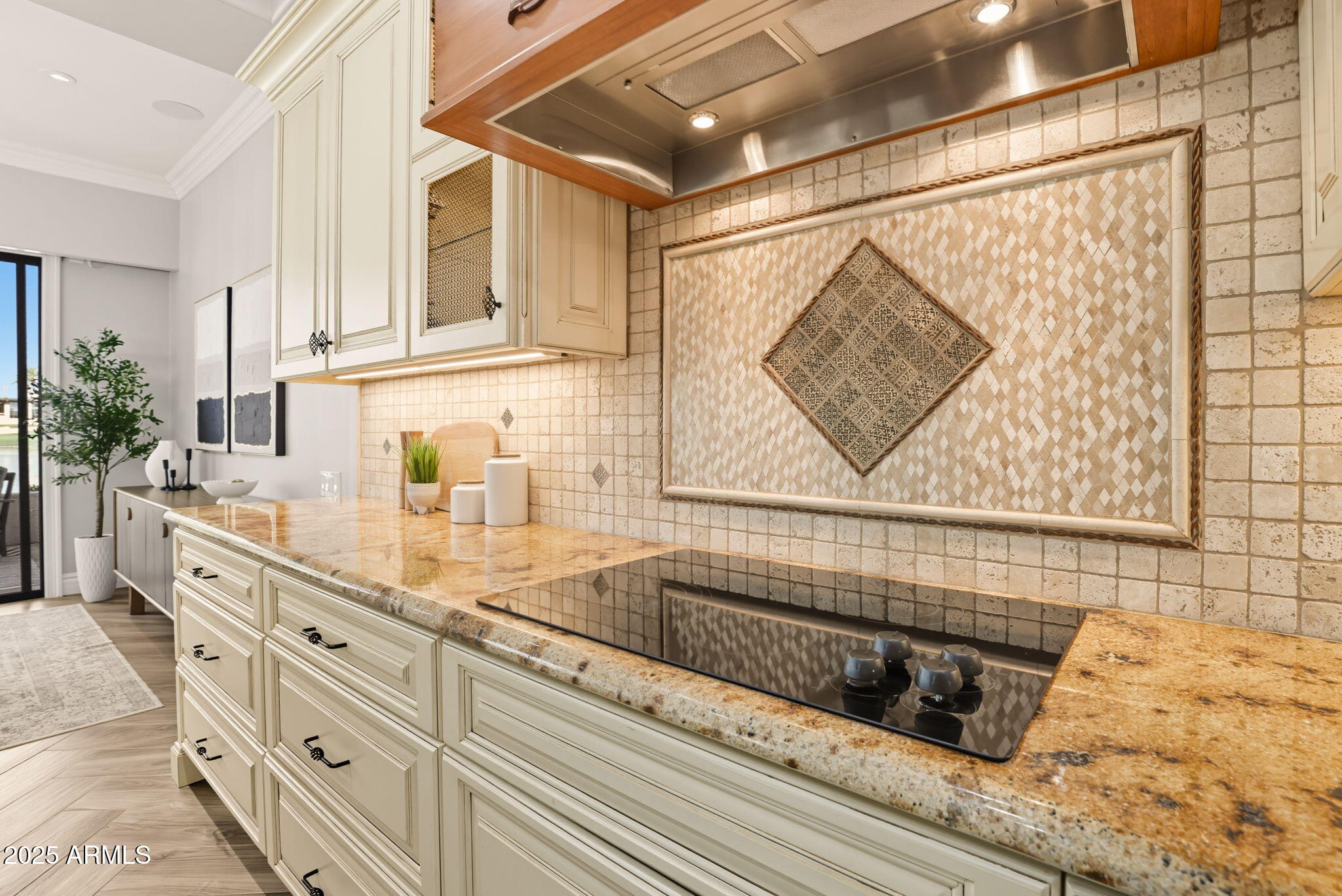 8989 N GAINEY CENTER Drive, 114