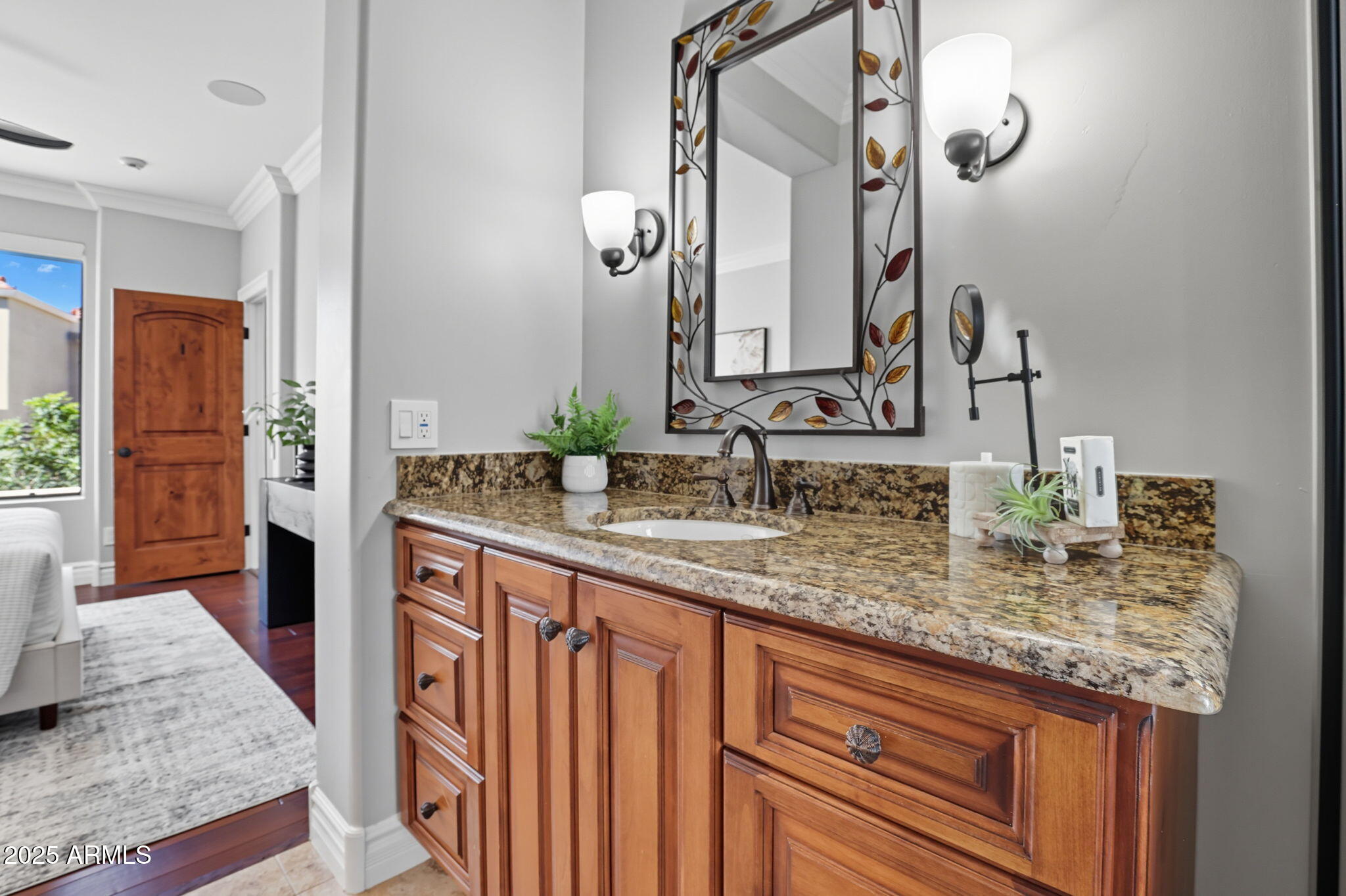 8989 N GAINEY CENTER Drive, 114