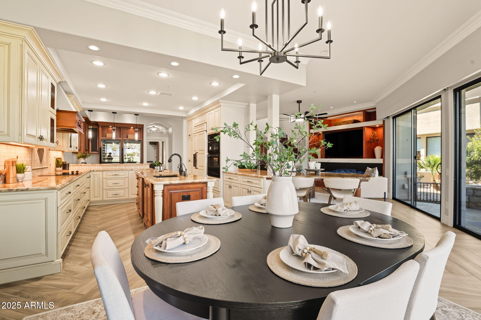 8989 N GAINEY CENTER Drive, 114
