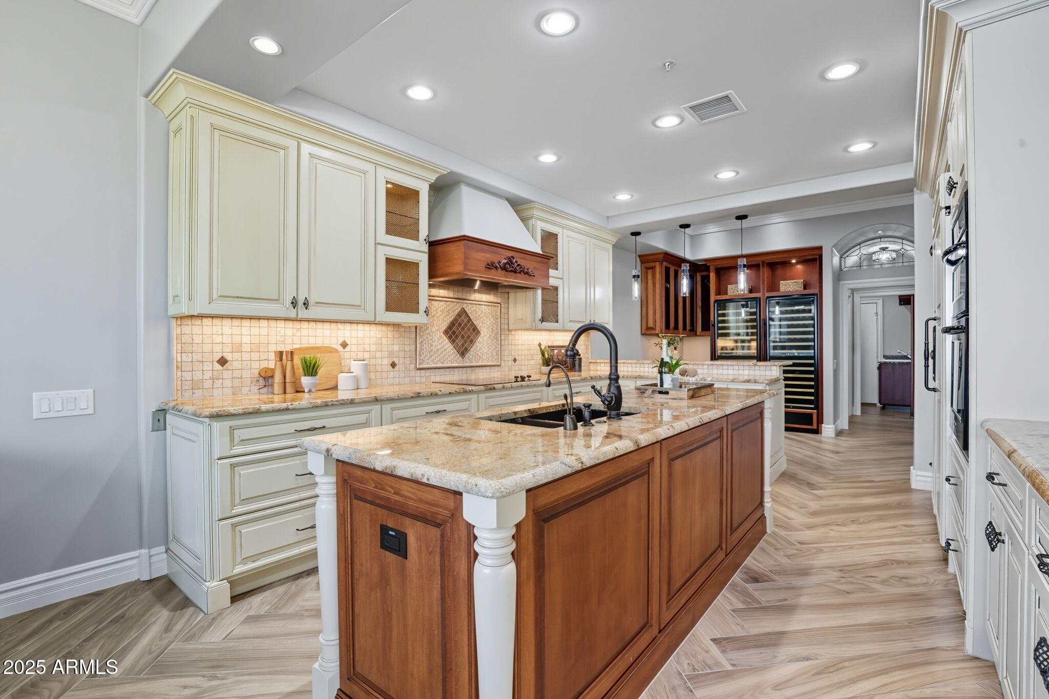 8989 N GAINEY CENTER Drive, 114