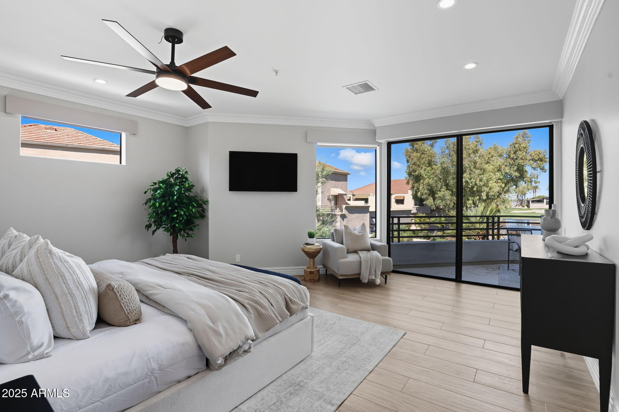 8989 N GAINEY CENTER Drive, 114