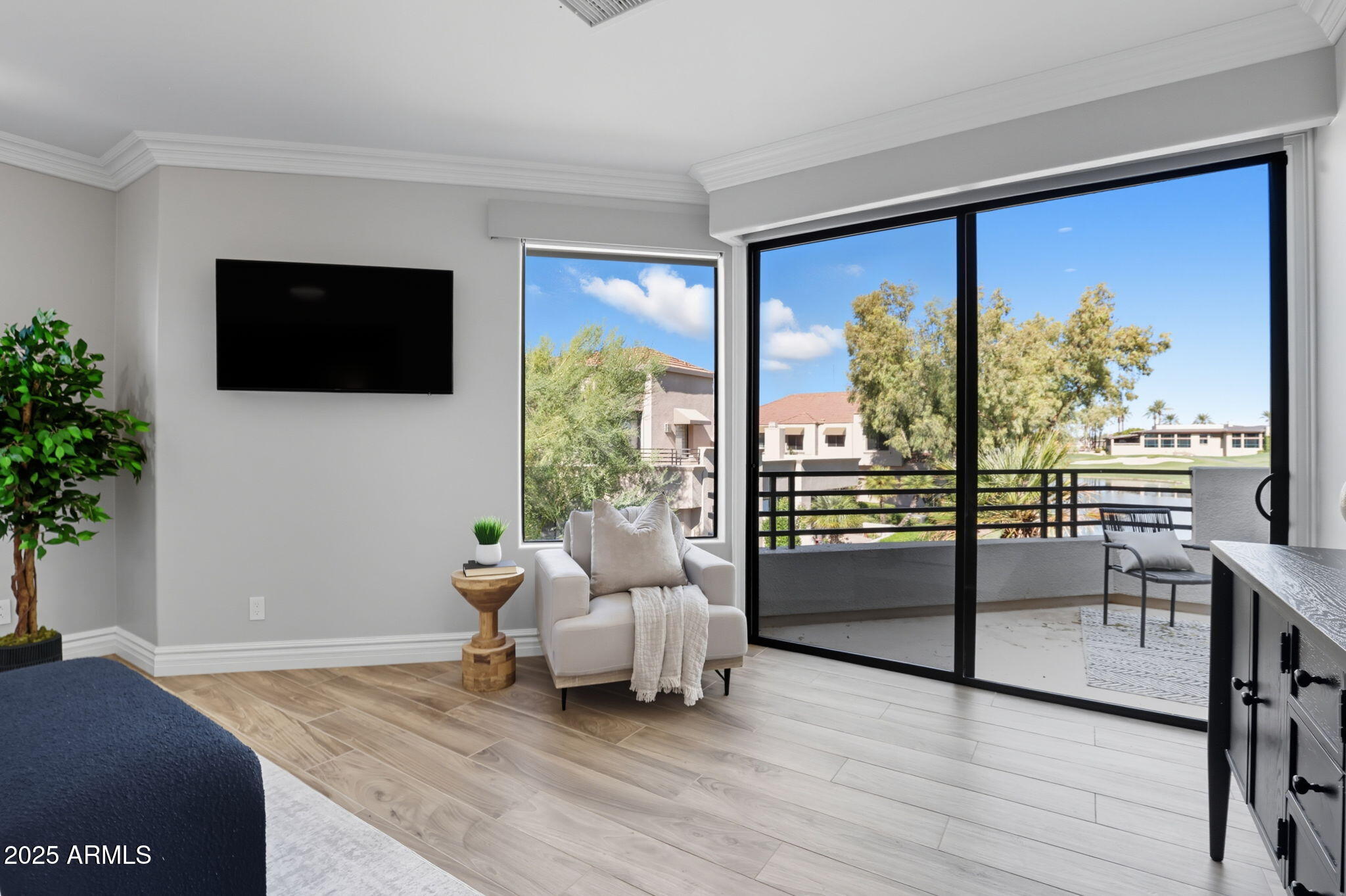 8989 N GAINEY CENTER Drive, 114