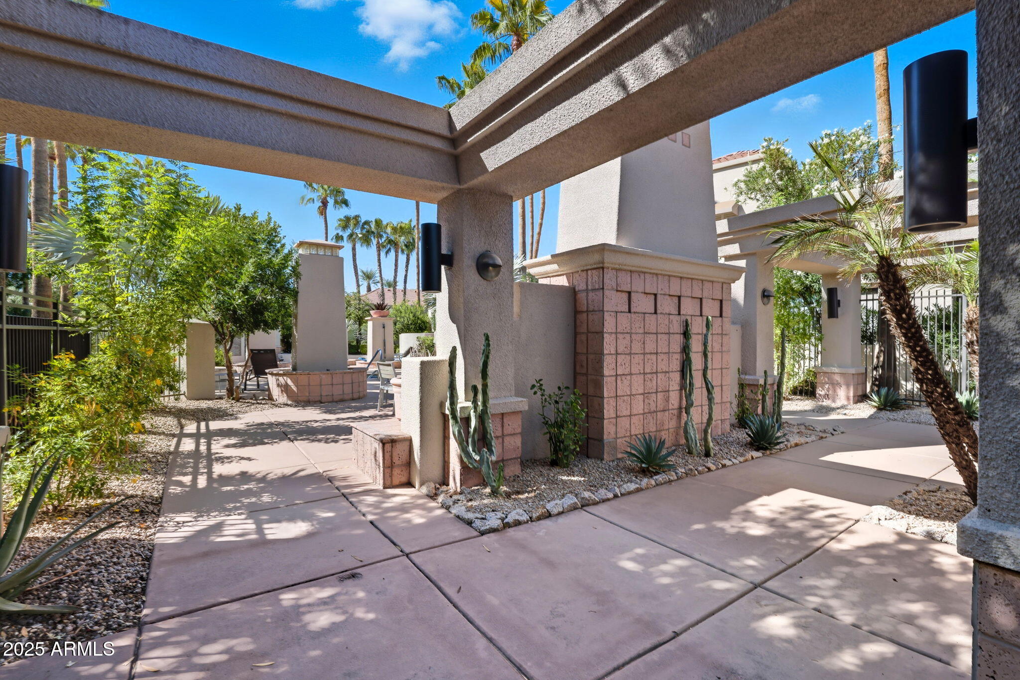 8989 N GAINEY CENTER Drive, 114