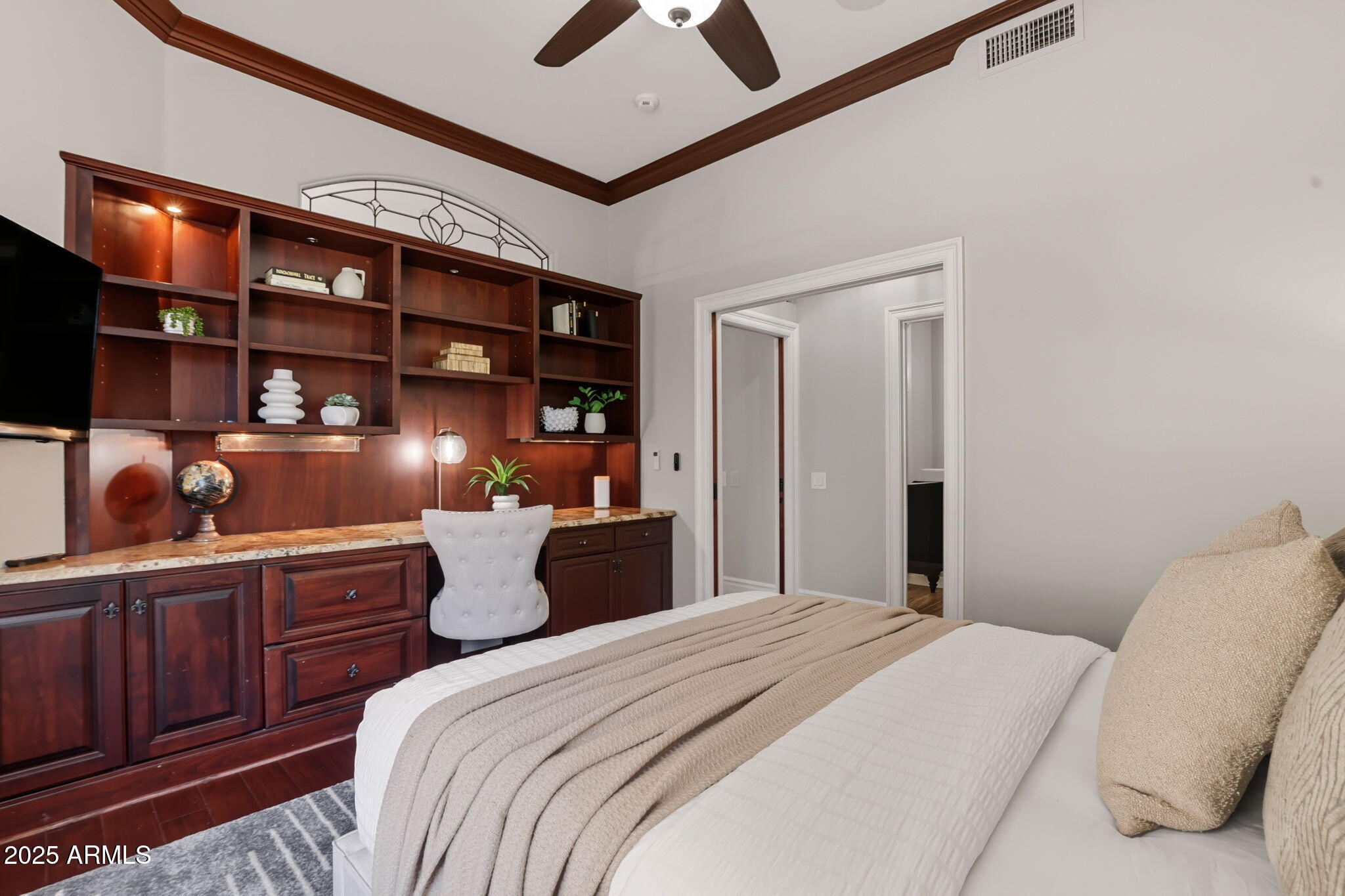 8989 N GAINEY CENTER Drive, 114