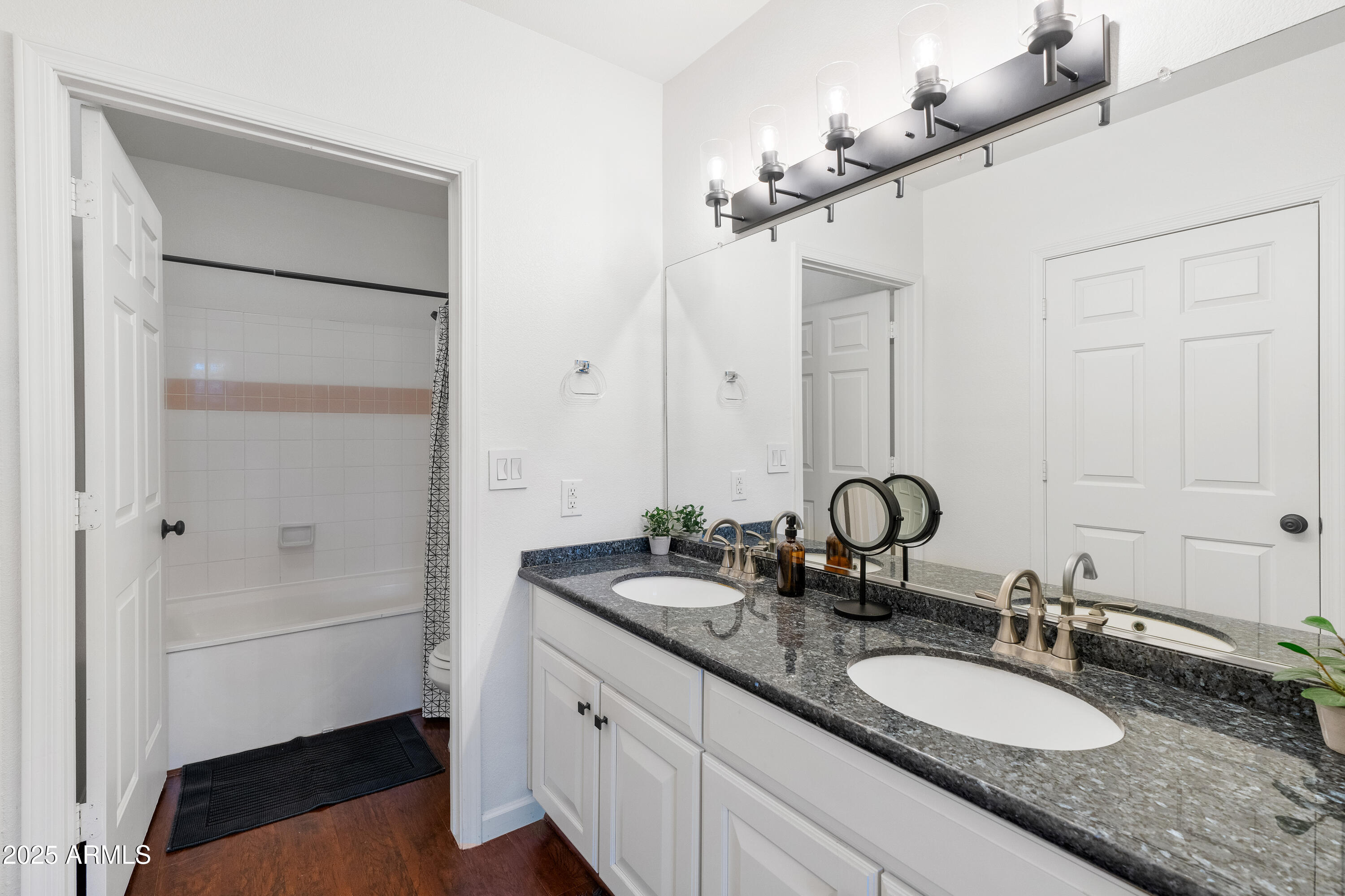 7575 E INDIAN BEND Road, 1120