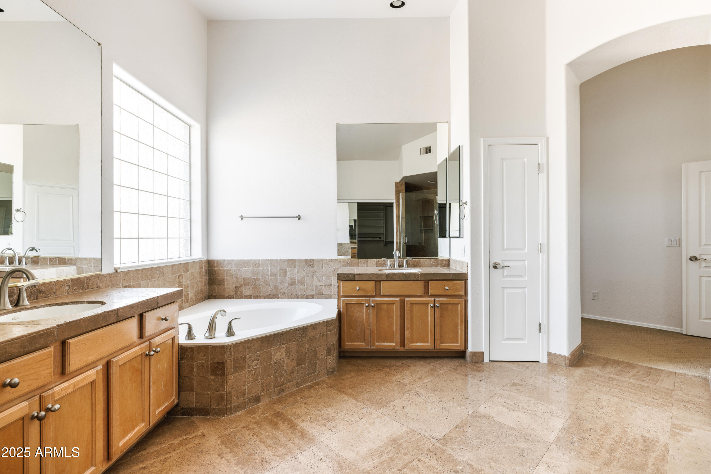 7336 E RUSTLING Pass