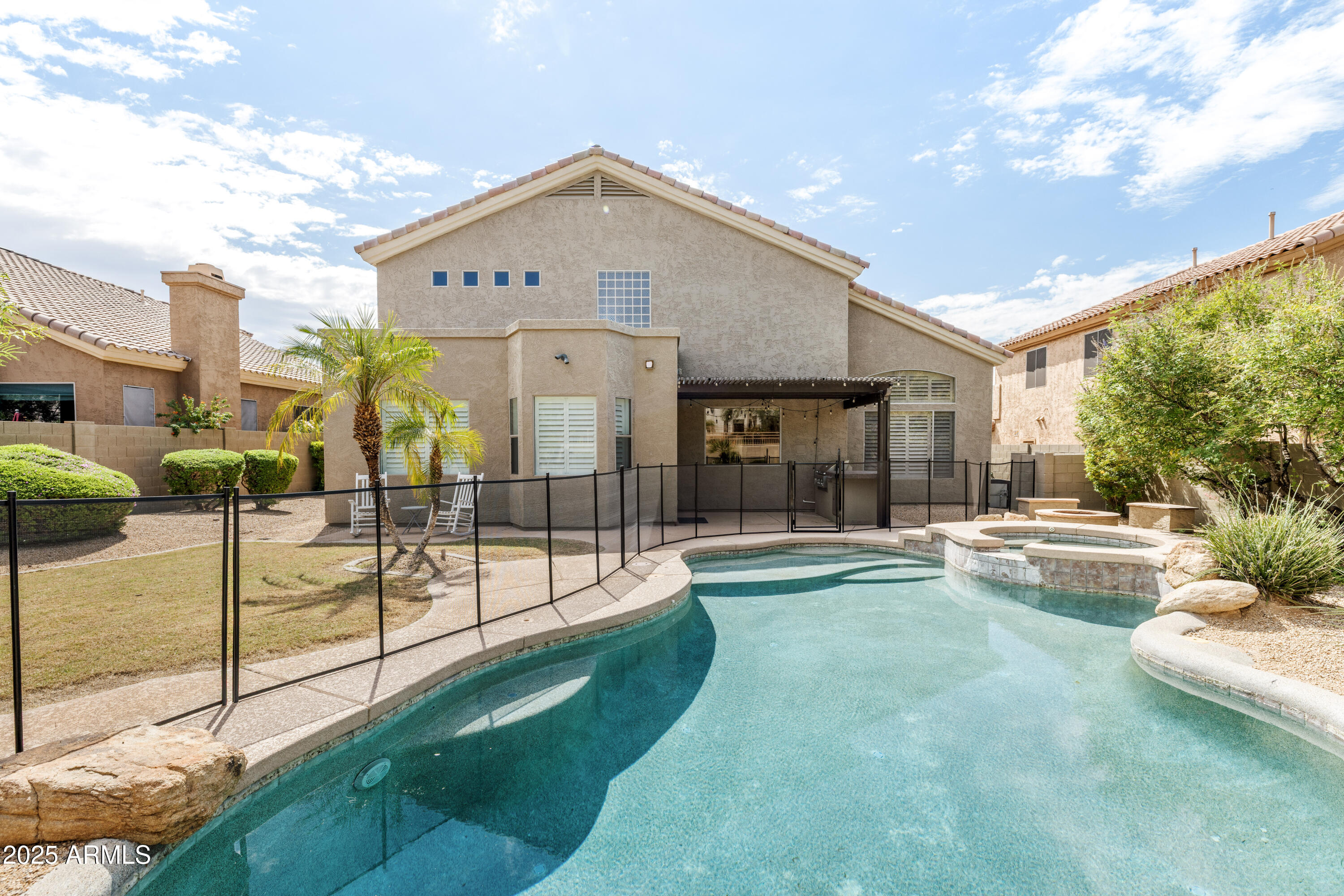 7336 E RUSTLING Pass