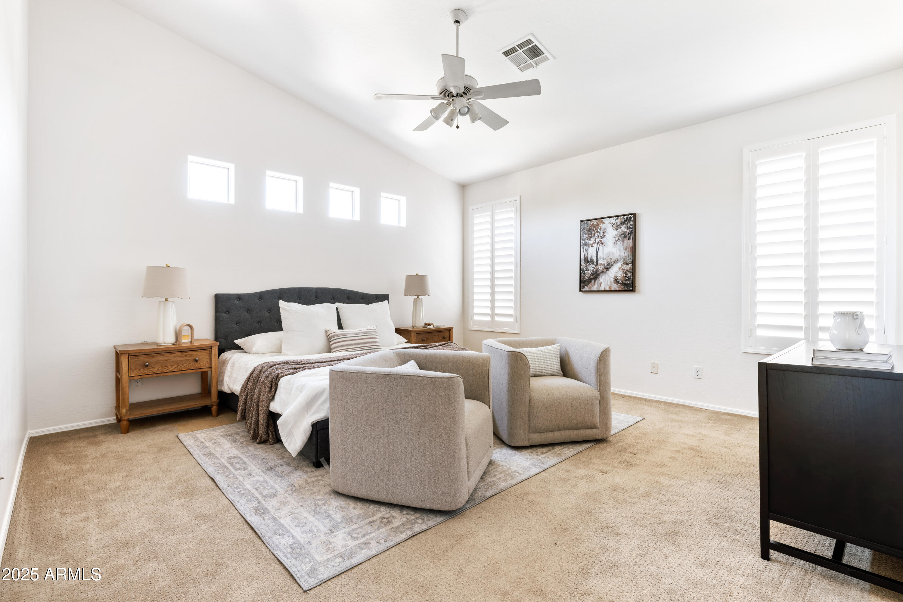 7336 E RUSTLING Pass