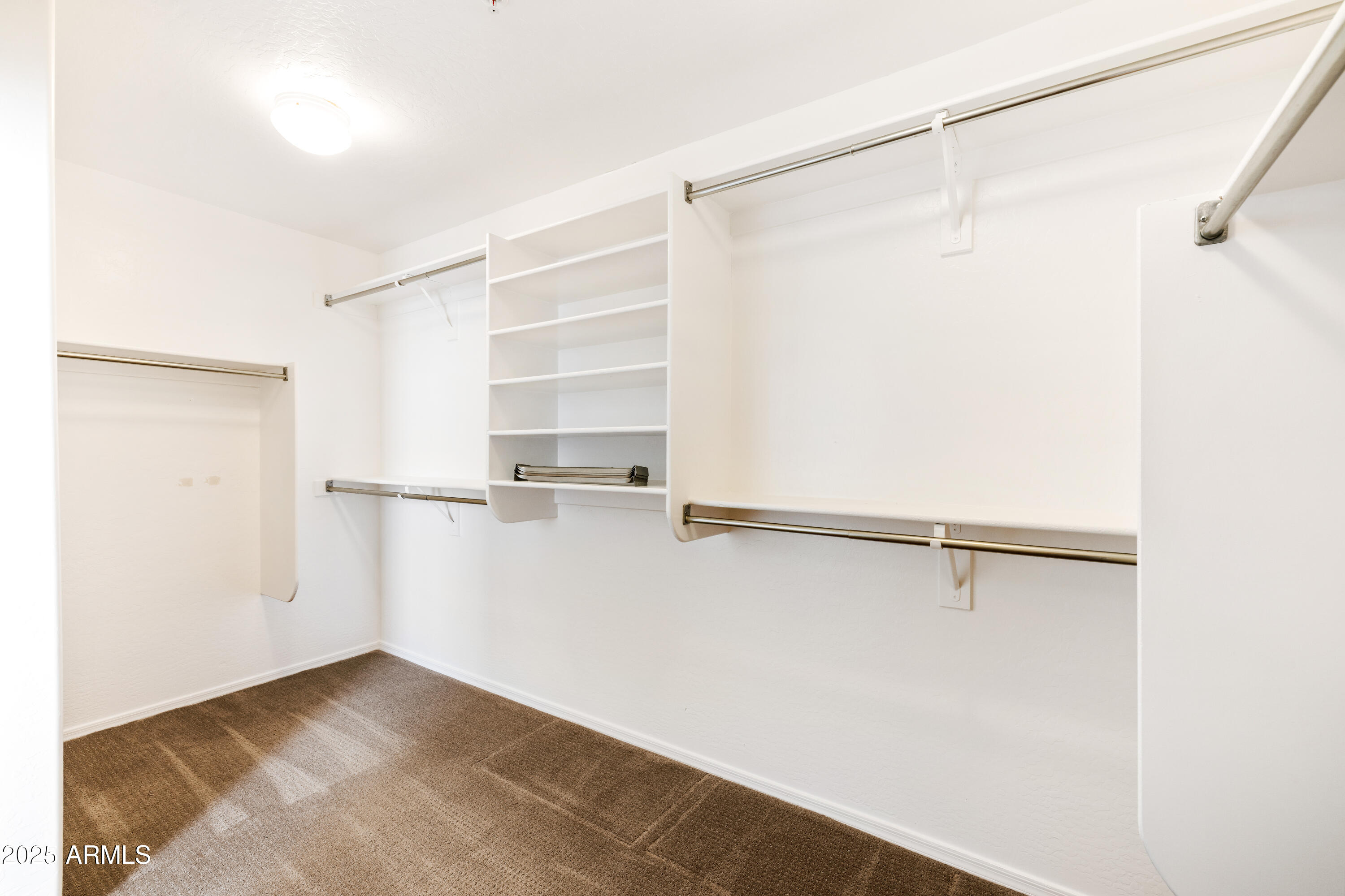 7336 E RUSTLING Pass