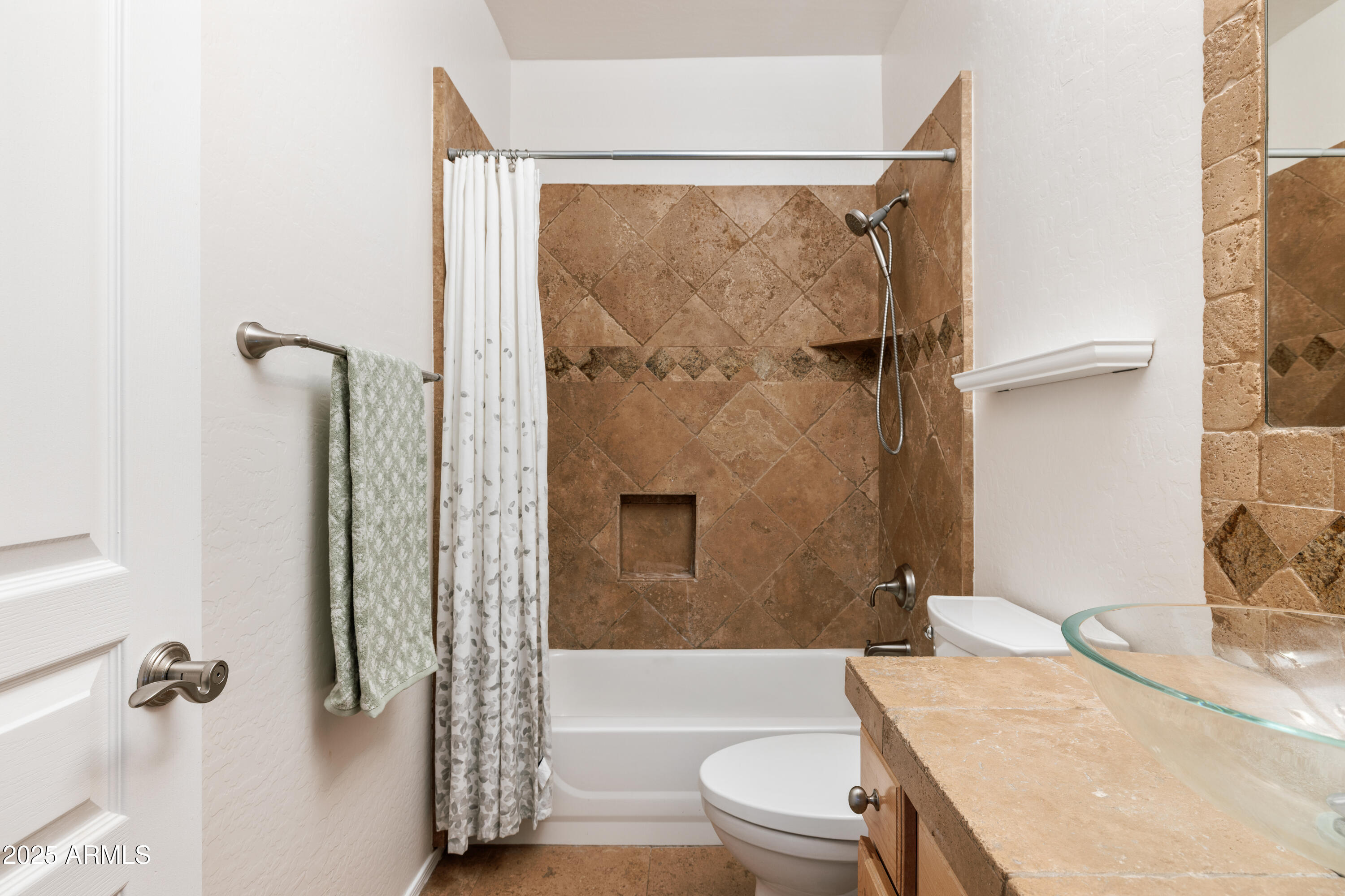 7336 E RUSTLING Pass