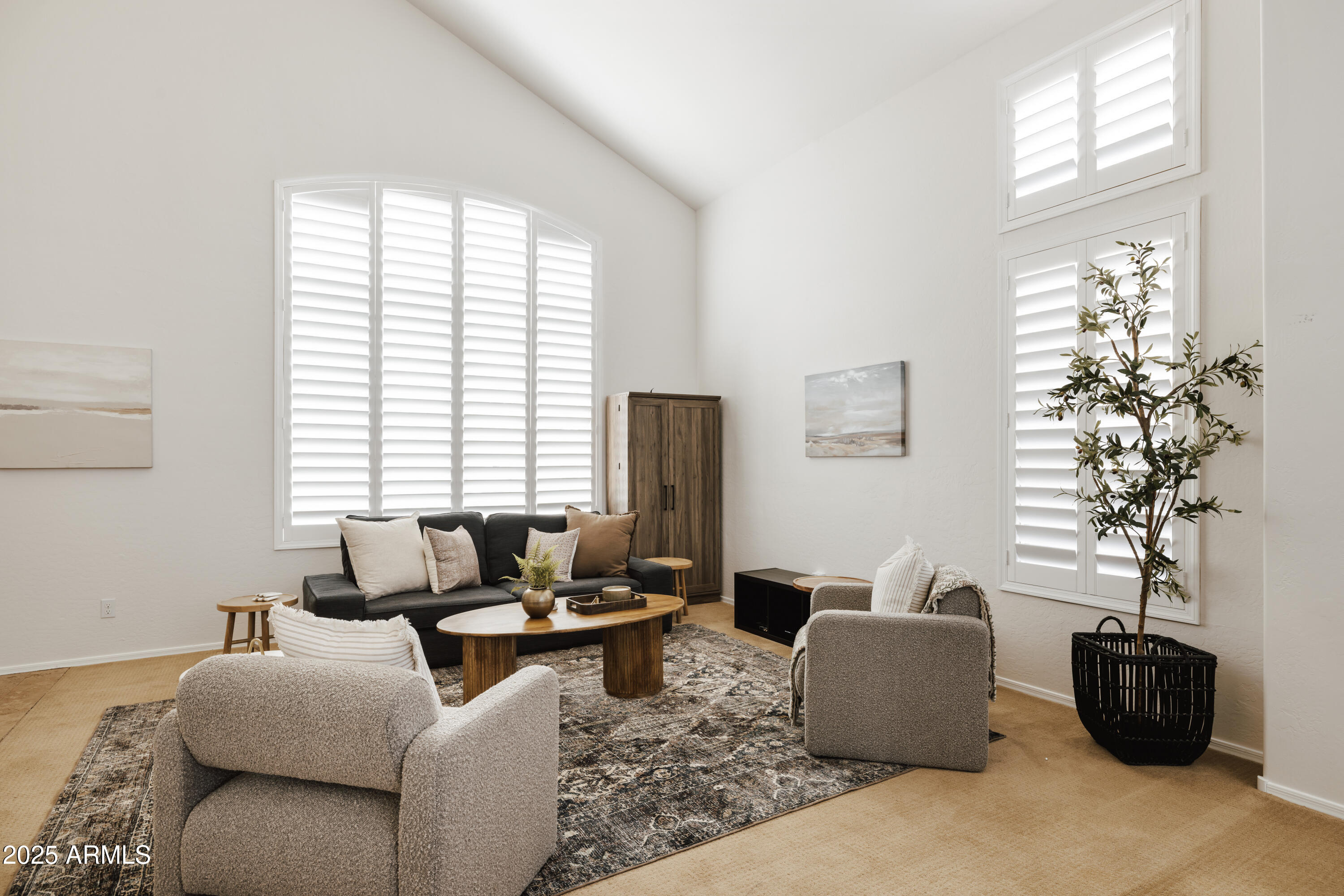 7336 E RUSTLING Pass