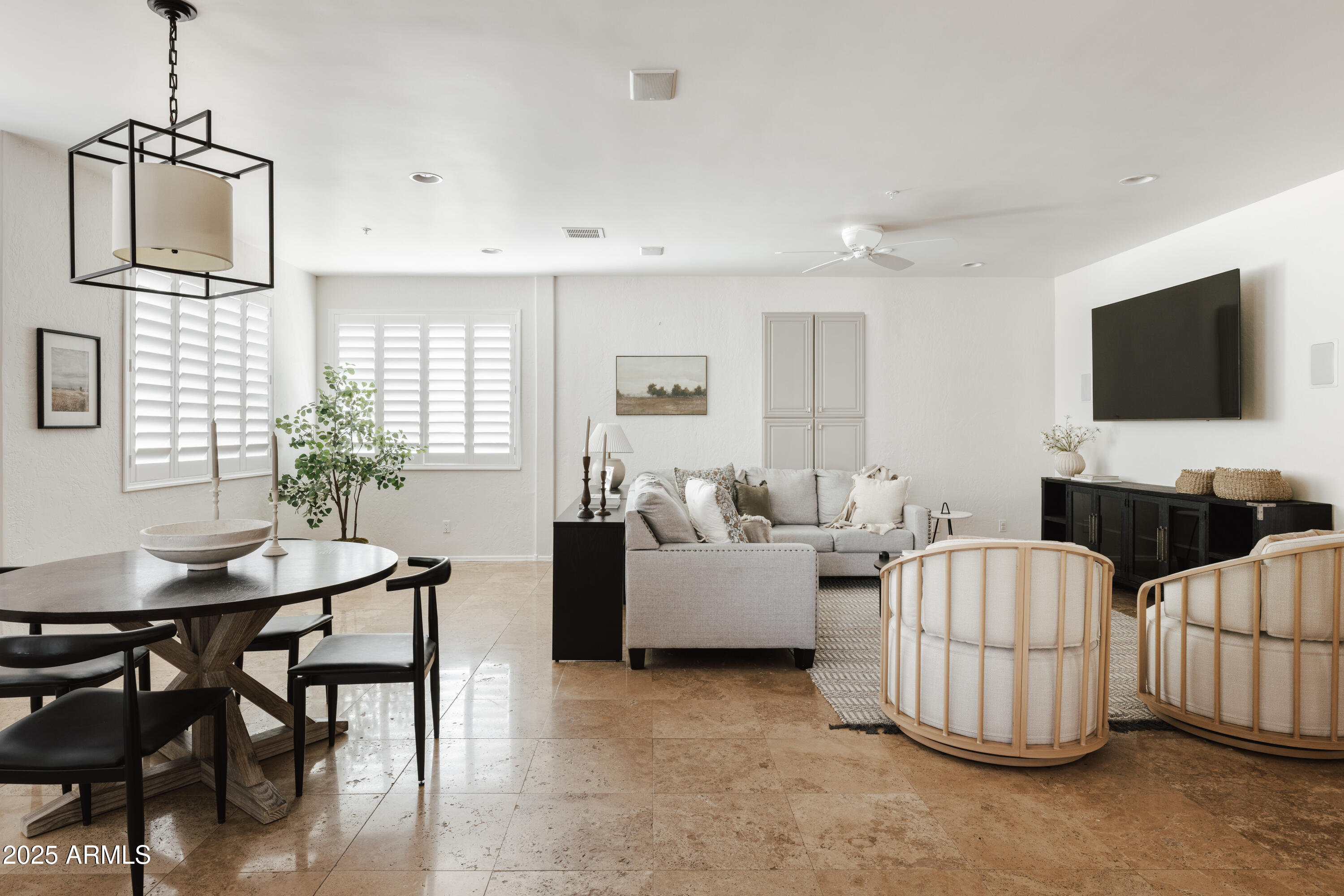 7336 E RUSTLING Pass