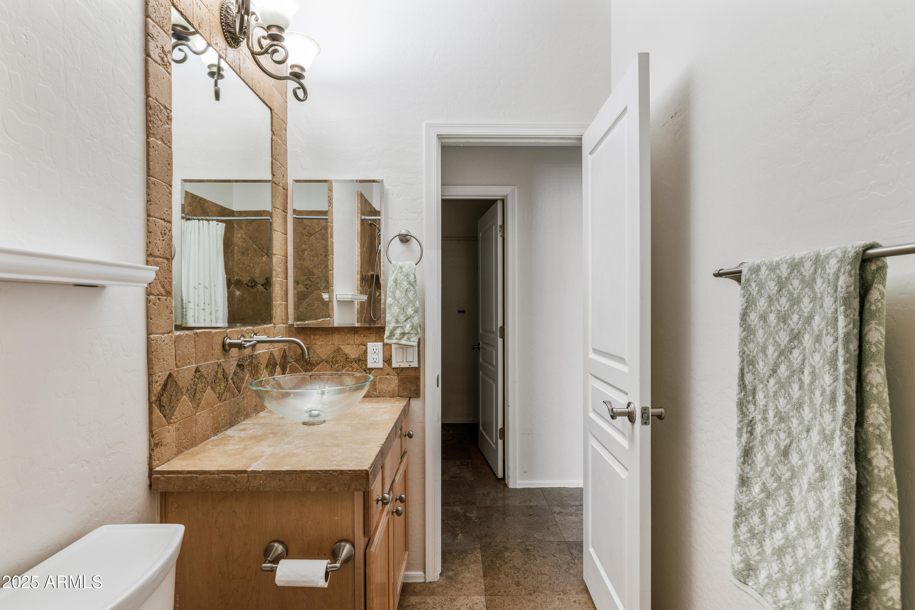 7336 E RUSTLING Pass