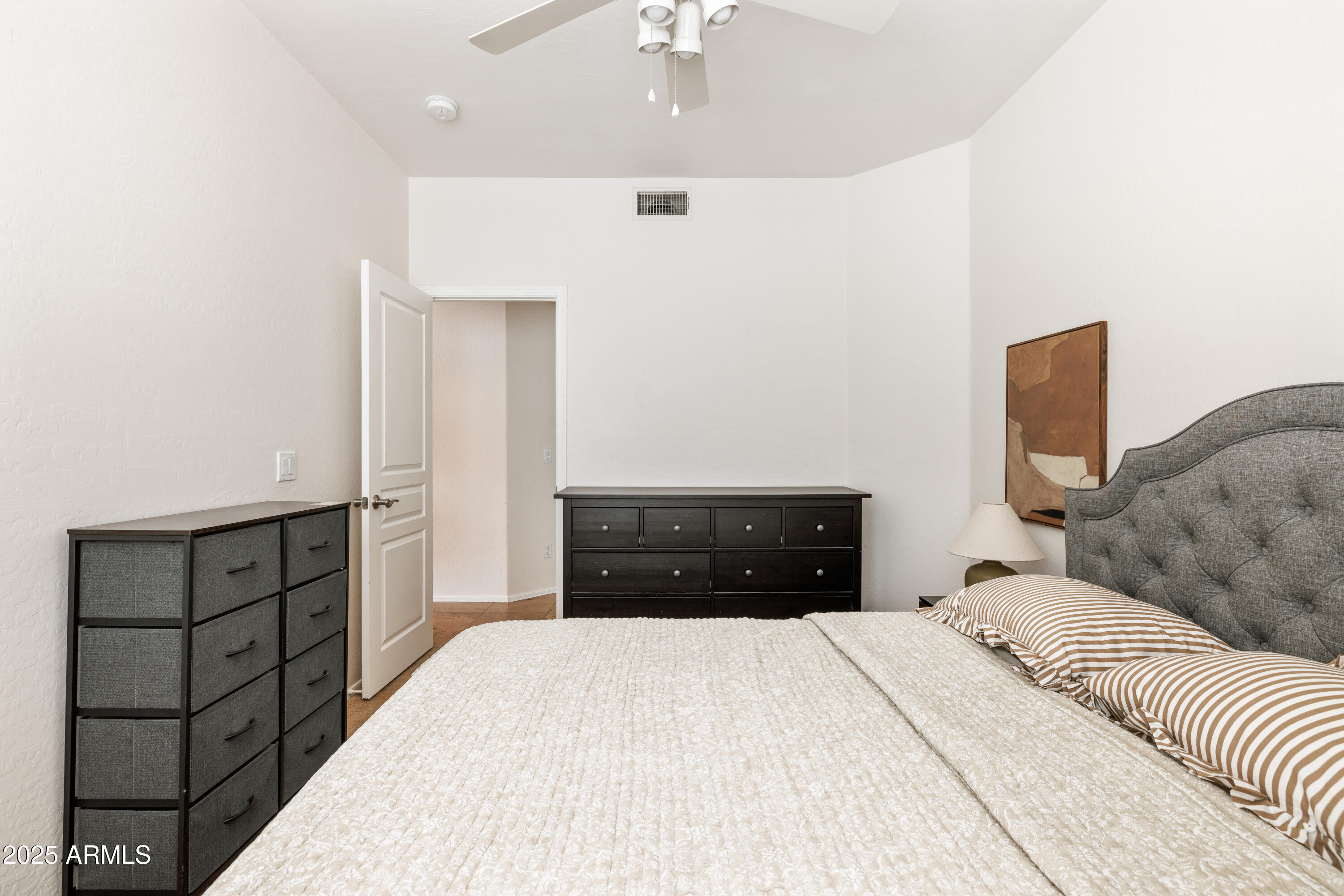 7336 E RUSTLING Pass