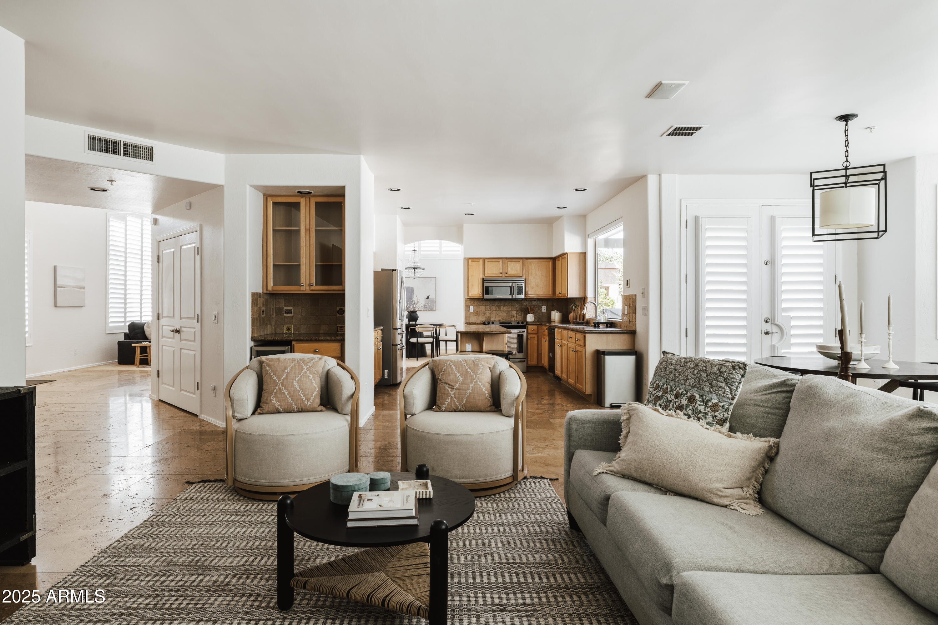 7336 E RUSTLING Pass