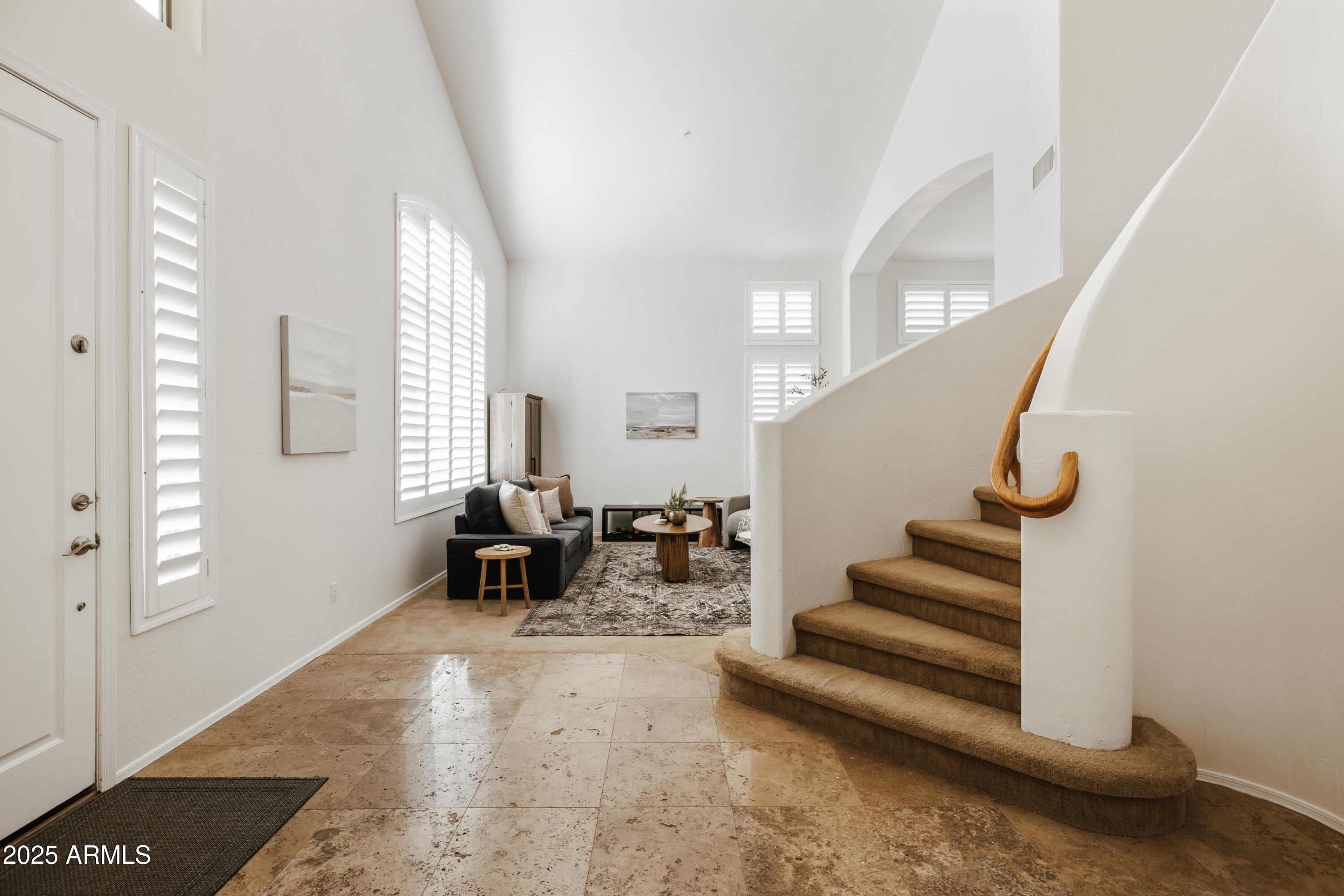 7336 E RUSTLING Pass