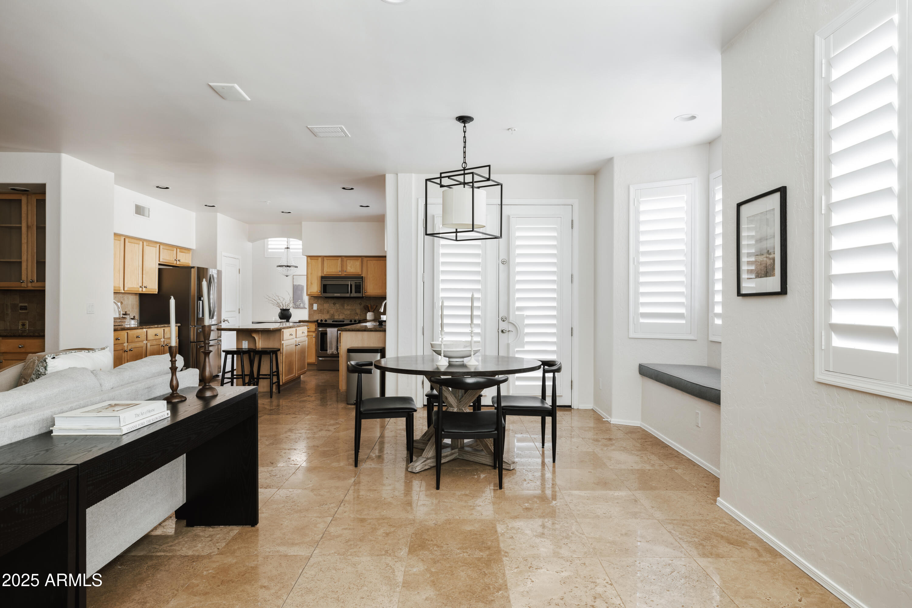 7336 E RUSTLING Pass