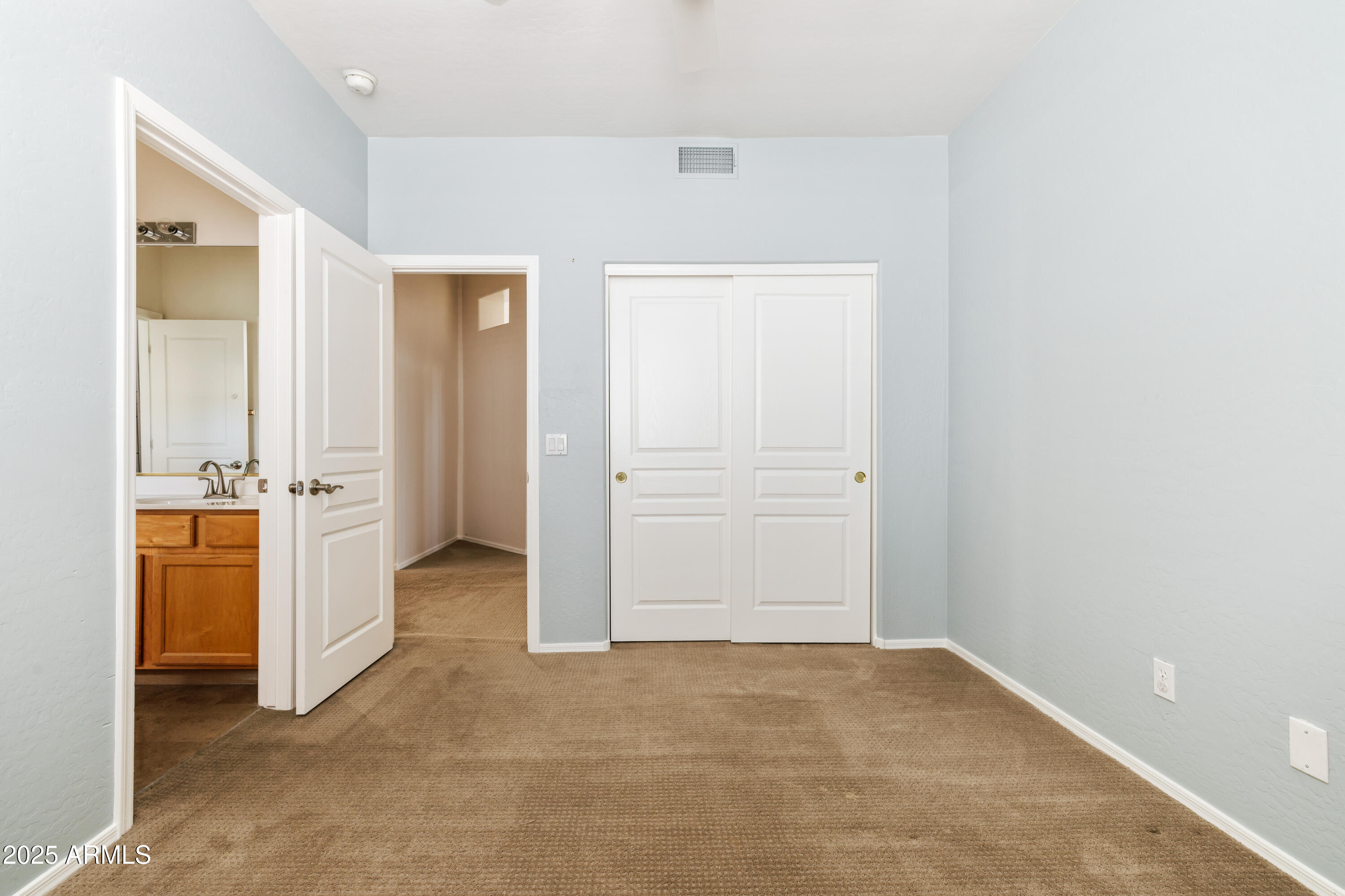 7336 E RUSTLING Pass