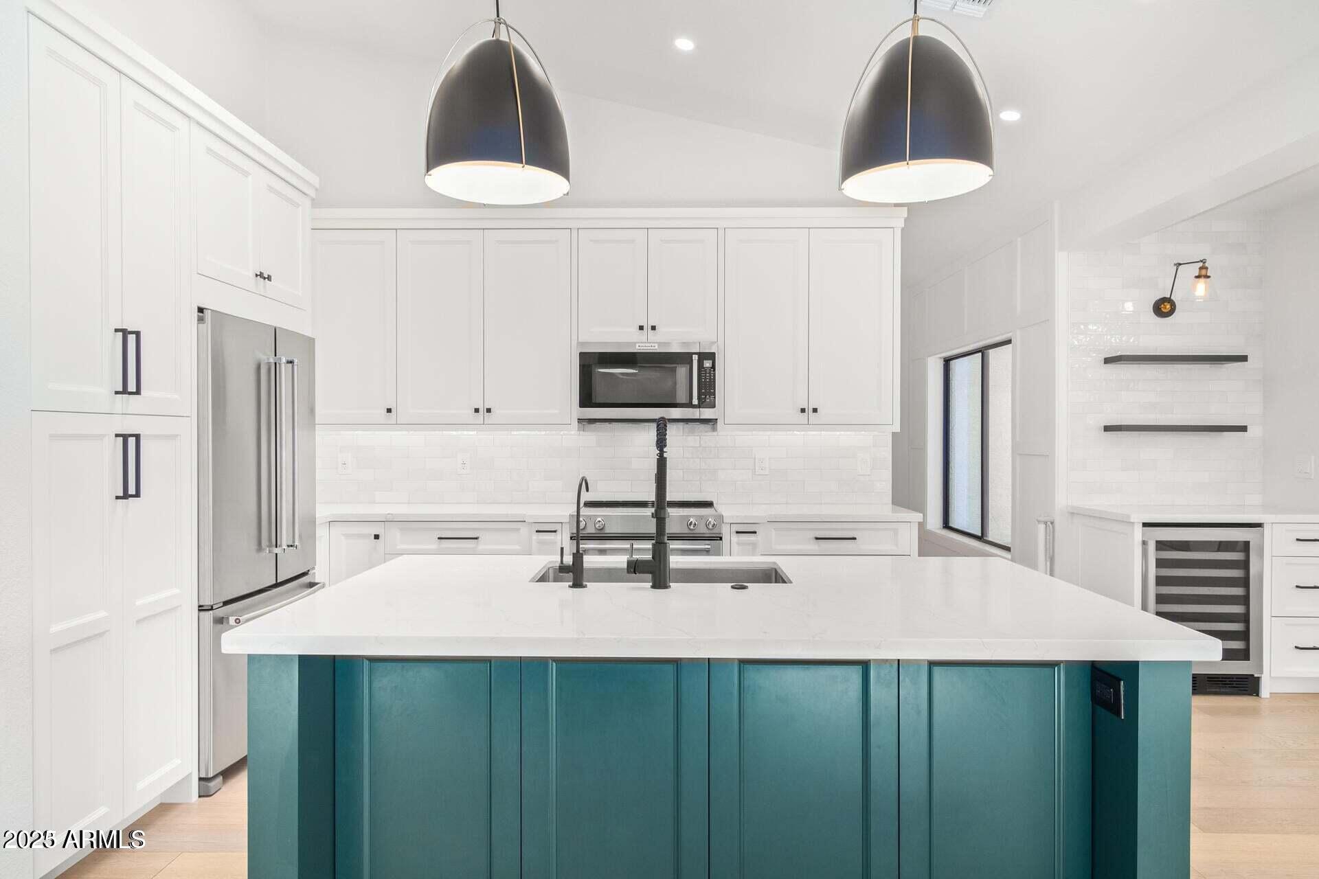 5715 E CAMPO BELLO Drive