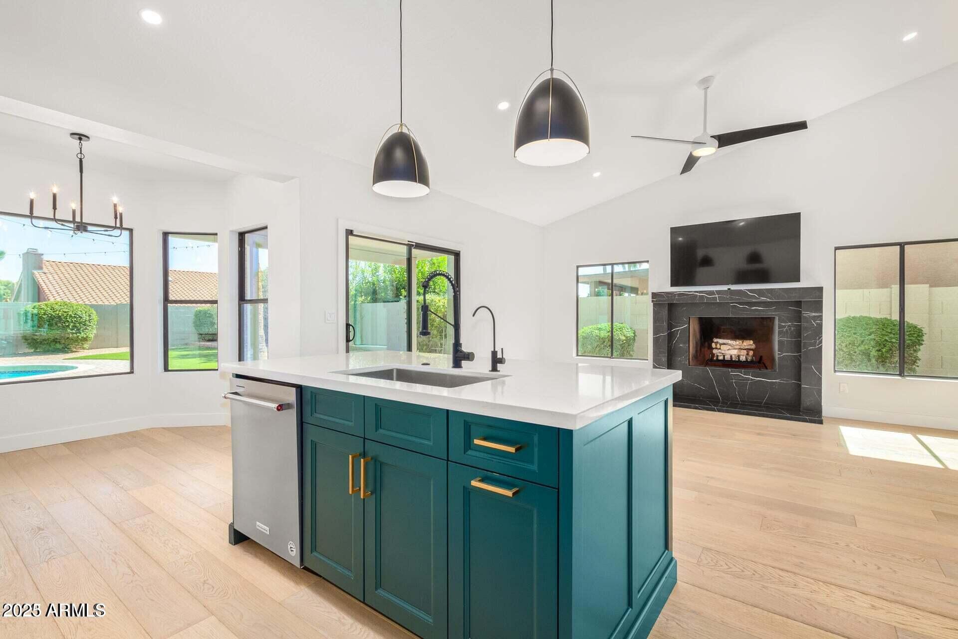 5715 E CAMPO BELLO Drive