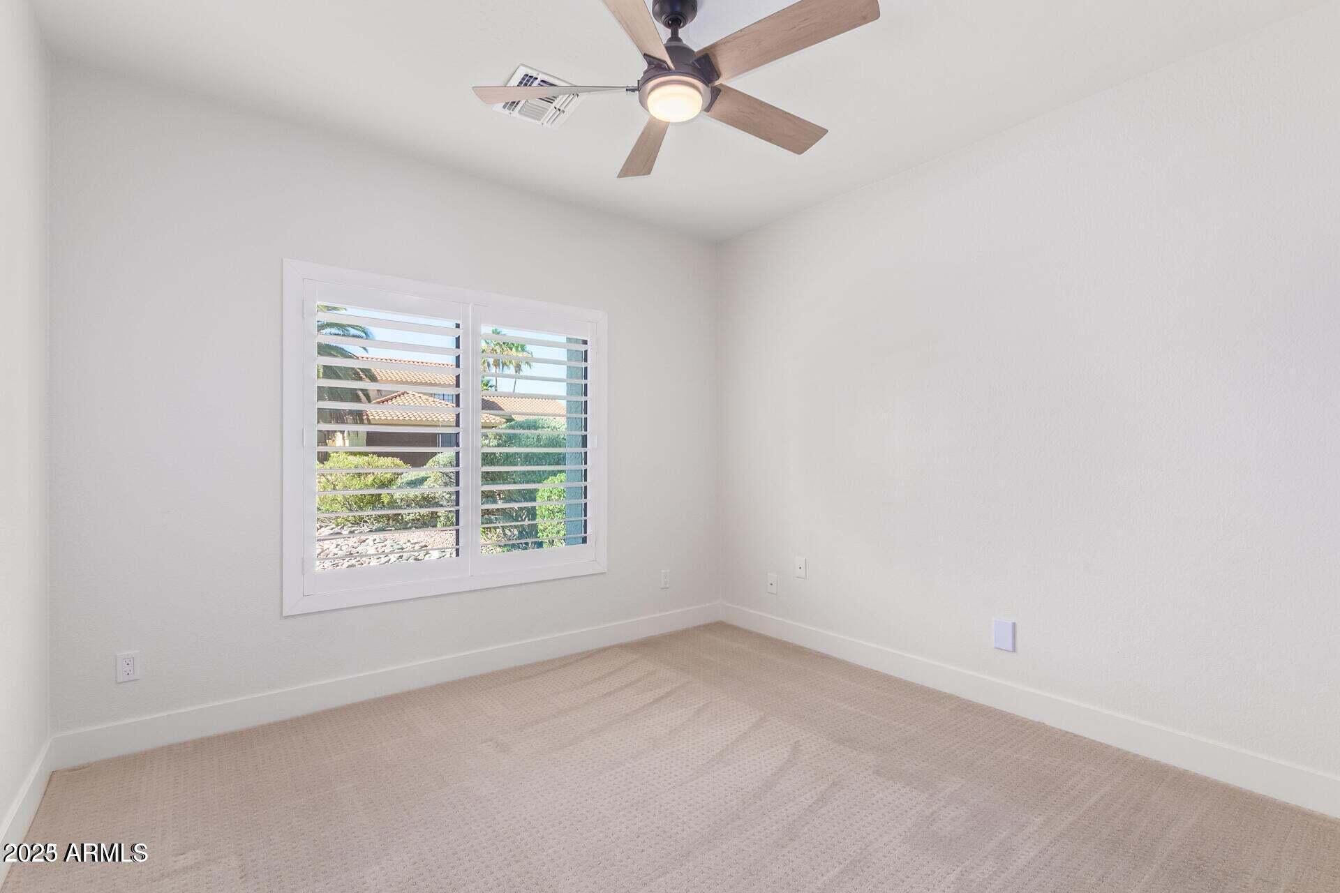 5715 E CAMPO BELLO Drive