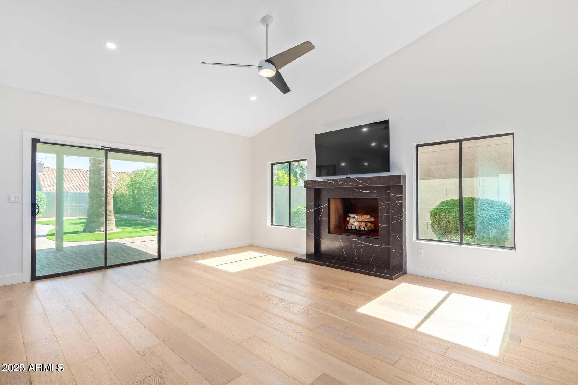 5715 E CAMPO BELLO Drive