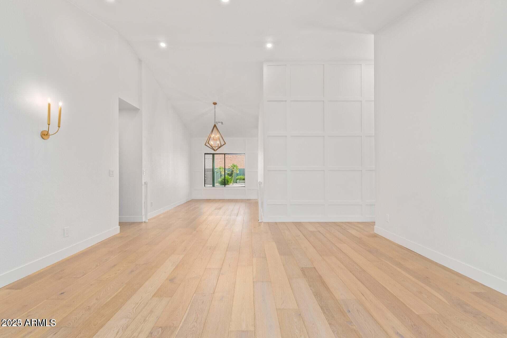 5715 E CAMPO BELLO Drive