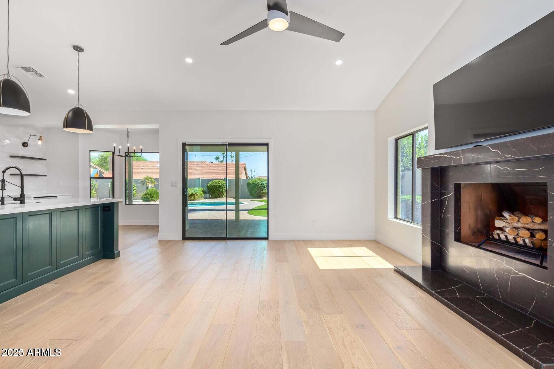 5715 E CAMPO BELLO Drive