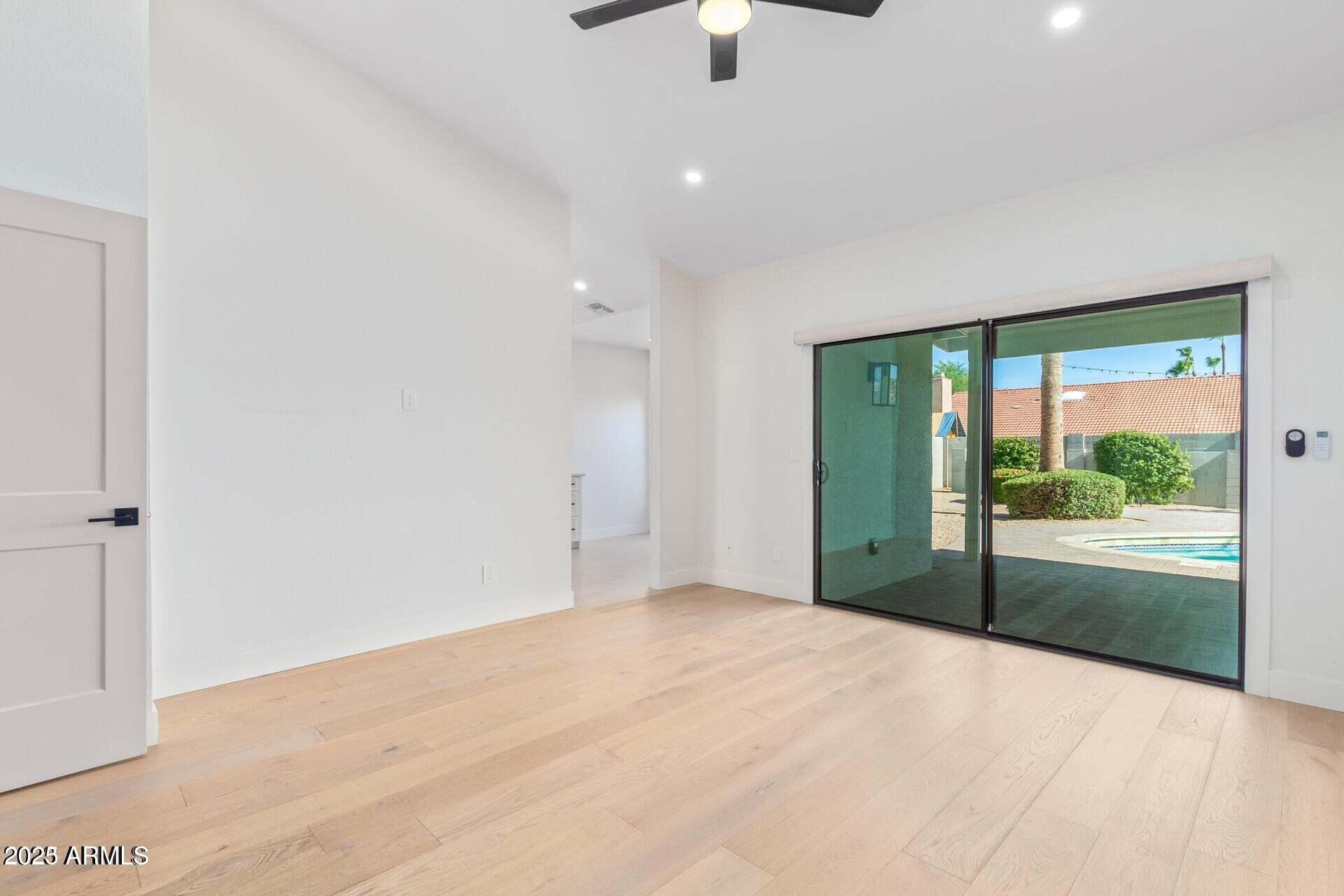 5715 E CAMPO BELLO Drive