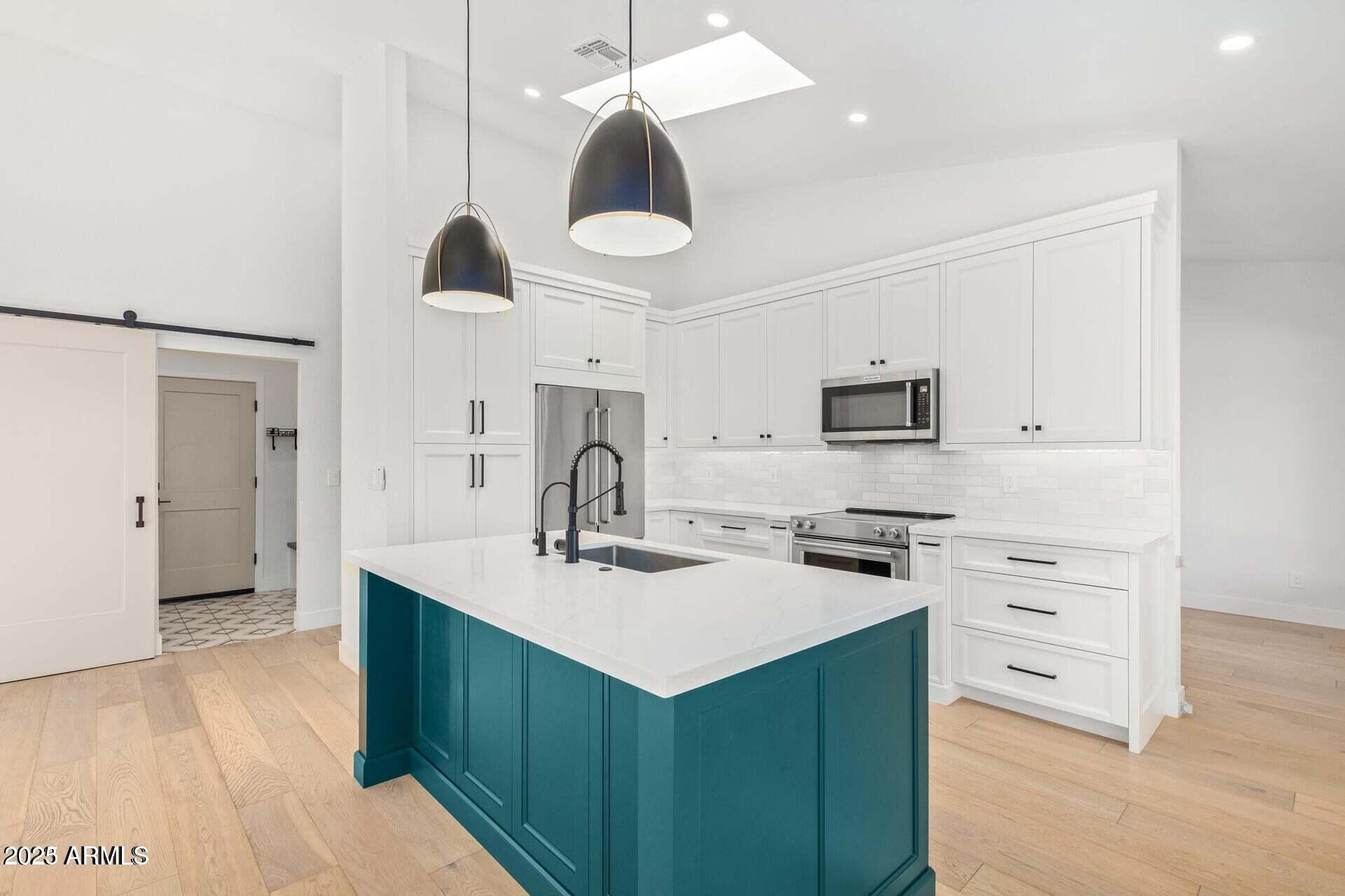 5715 E CAMPO BELLO Drive