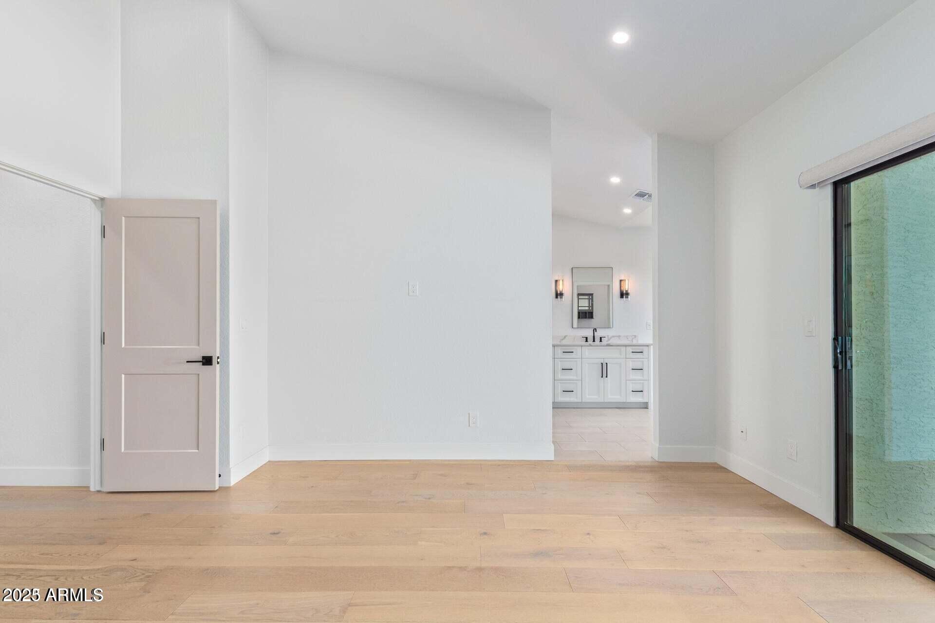 5715 E CAMPO BELLO Drive