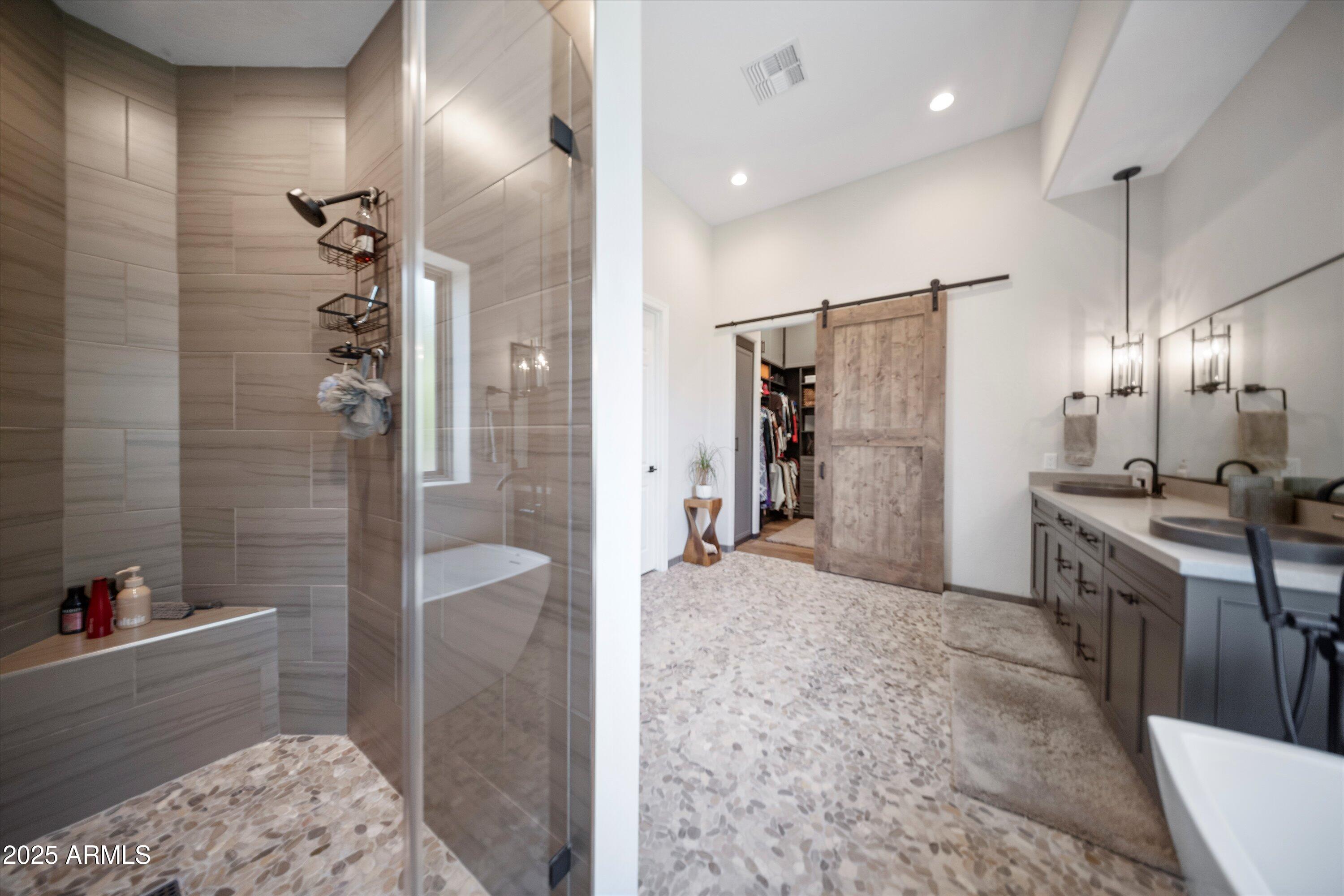 7080 E BALANCING ROCK Road