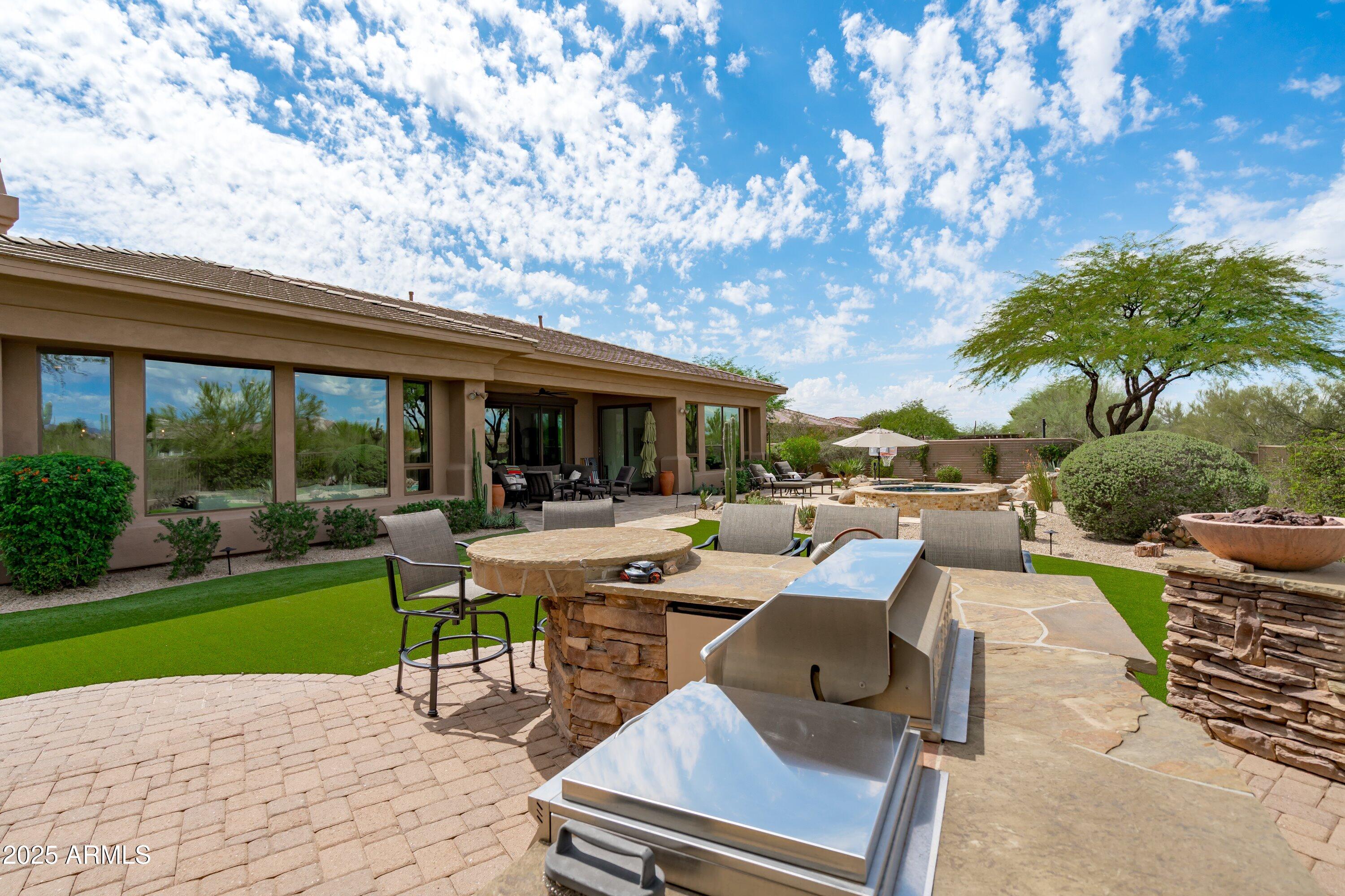 7080 E BALANCING ROCK Road