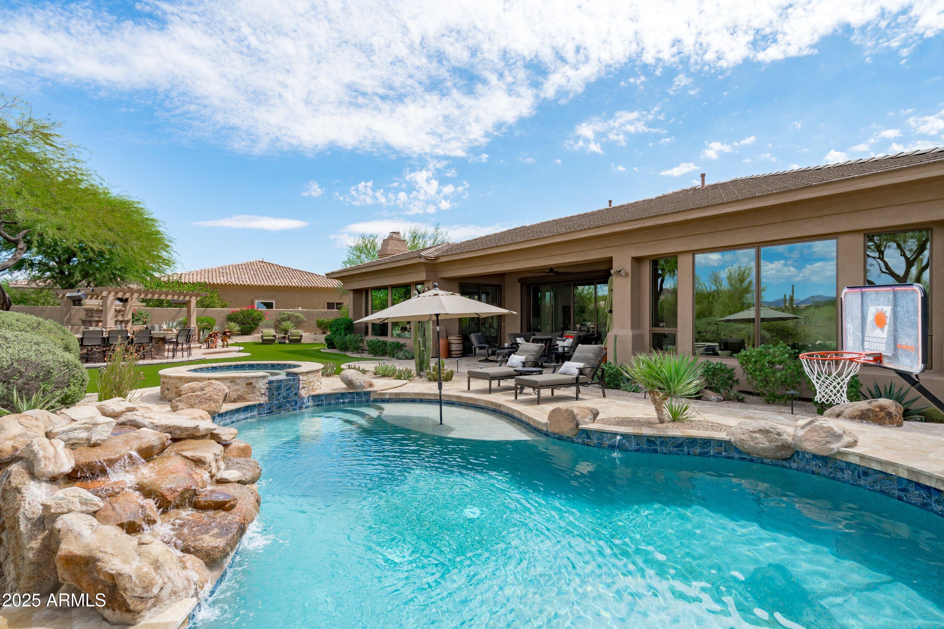 7080 E BALANCING ROCK Road