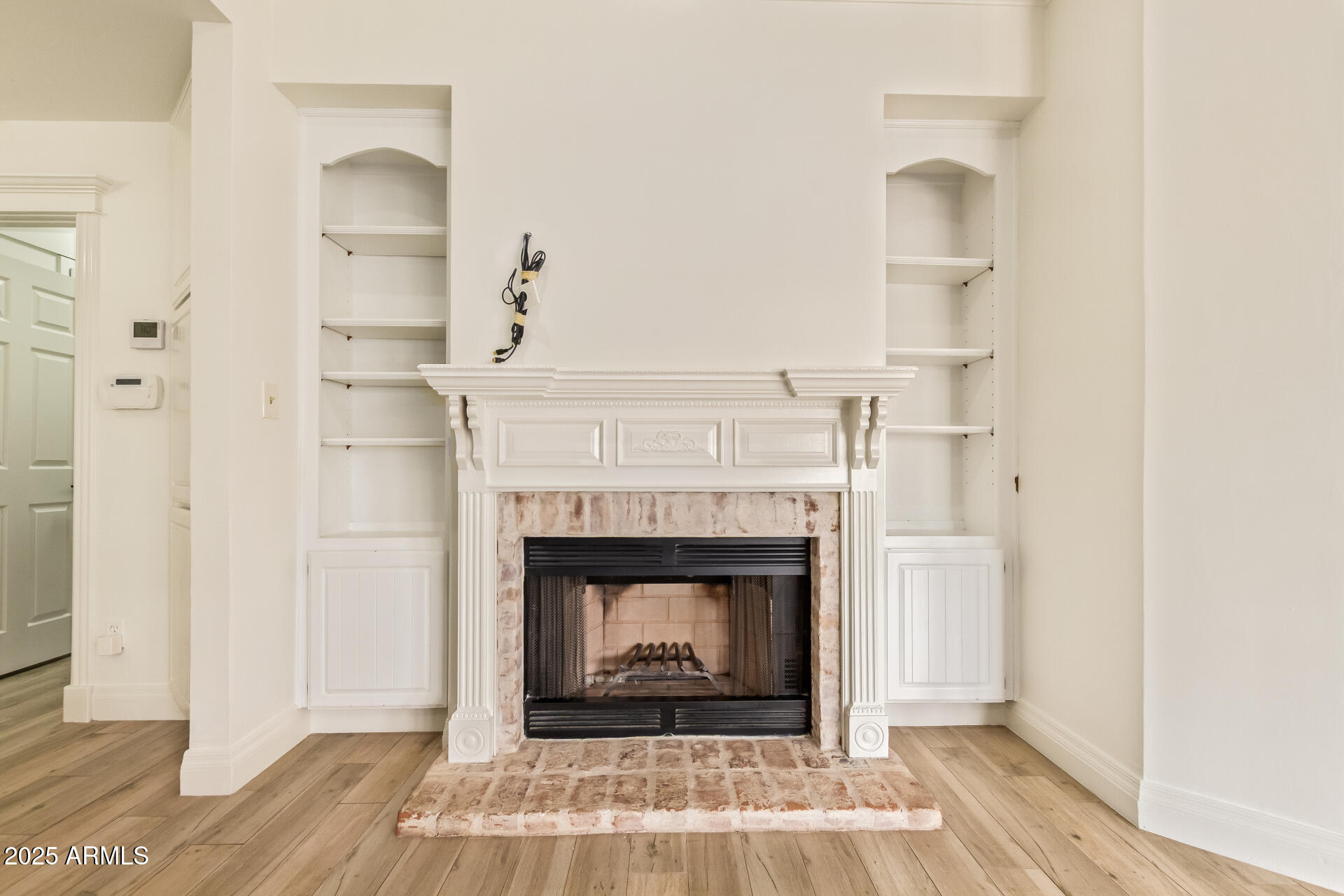 2231 E LAUREL Street