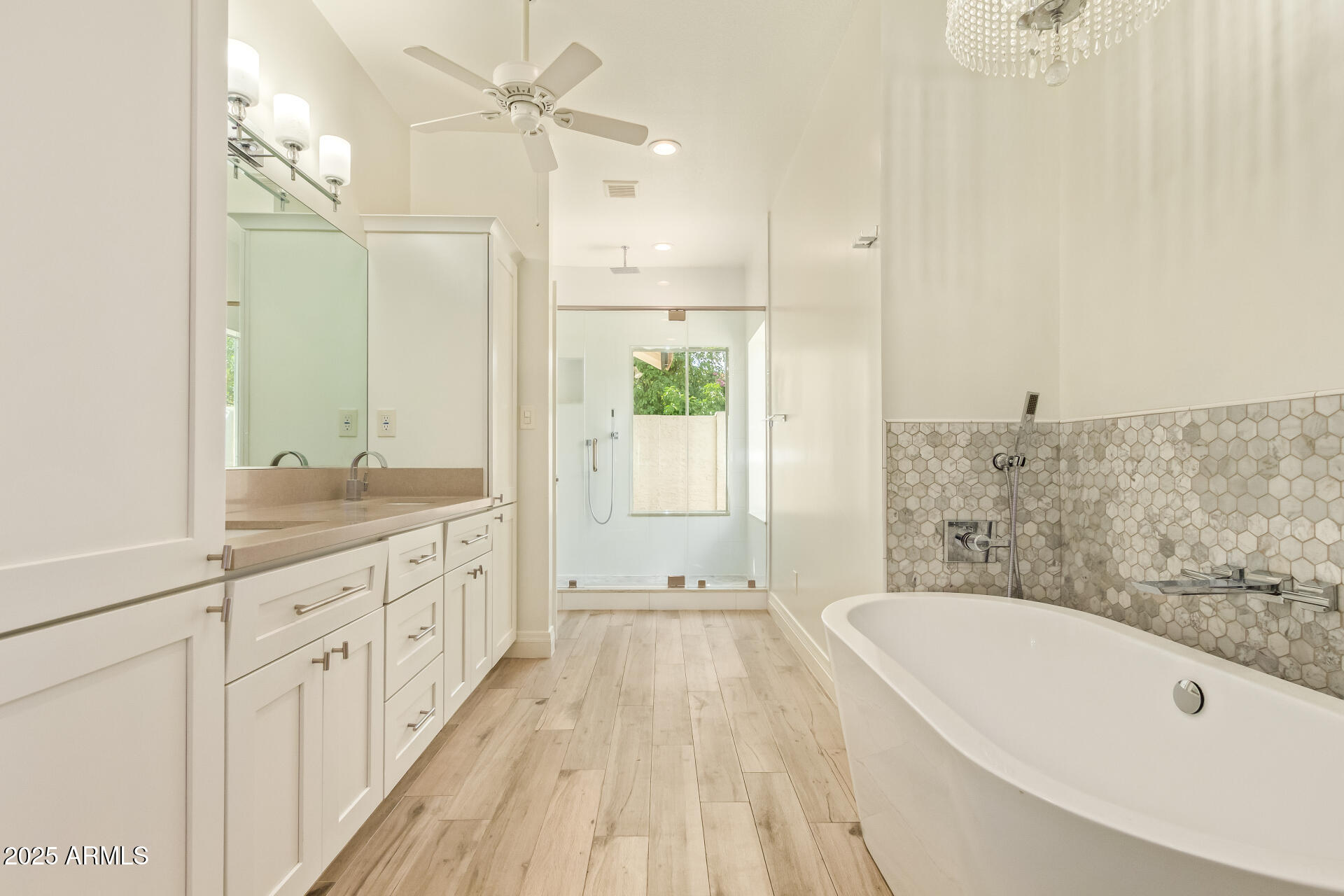 2231 E LAUREL Street