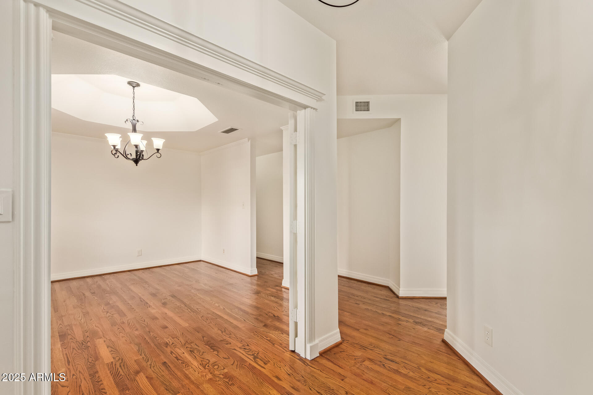 2231 E LAUREL Street