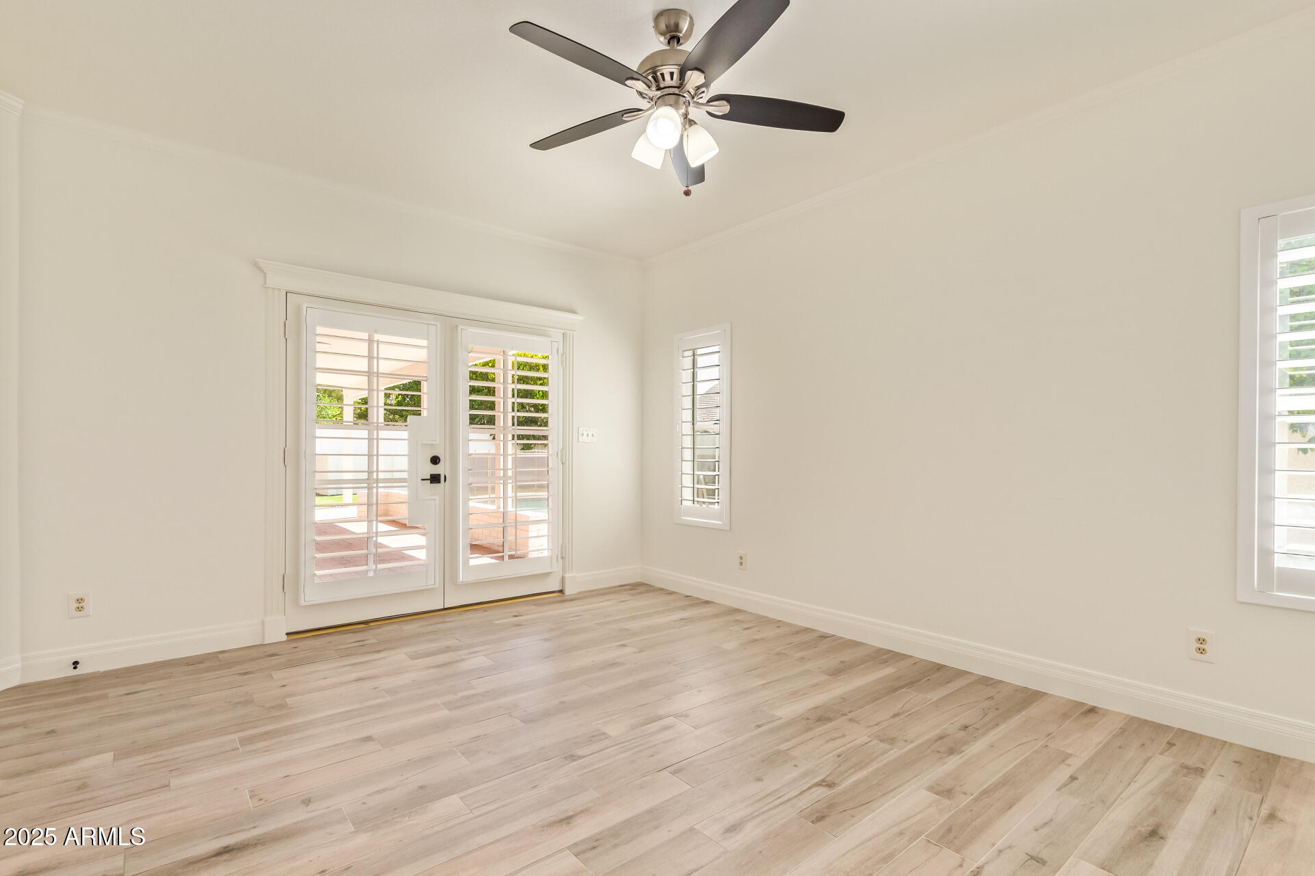 2231 E LAUREL Street