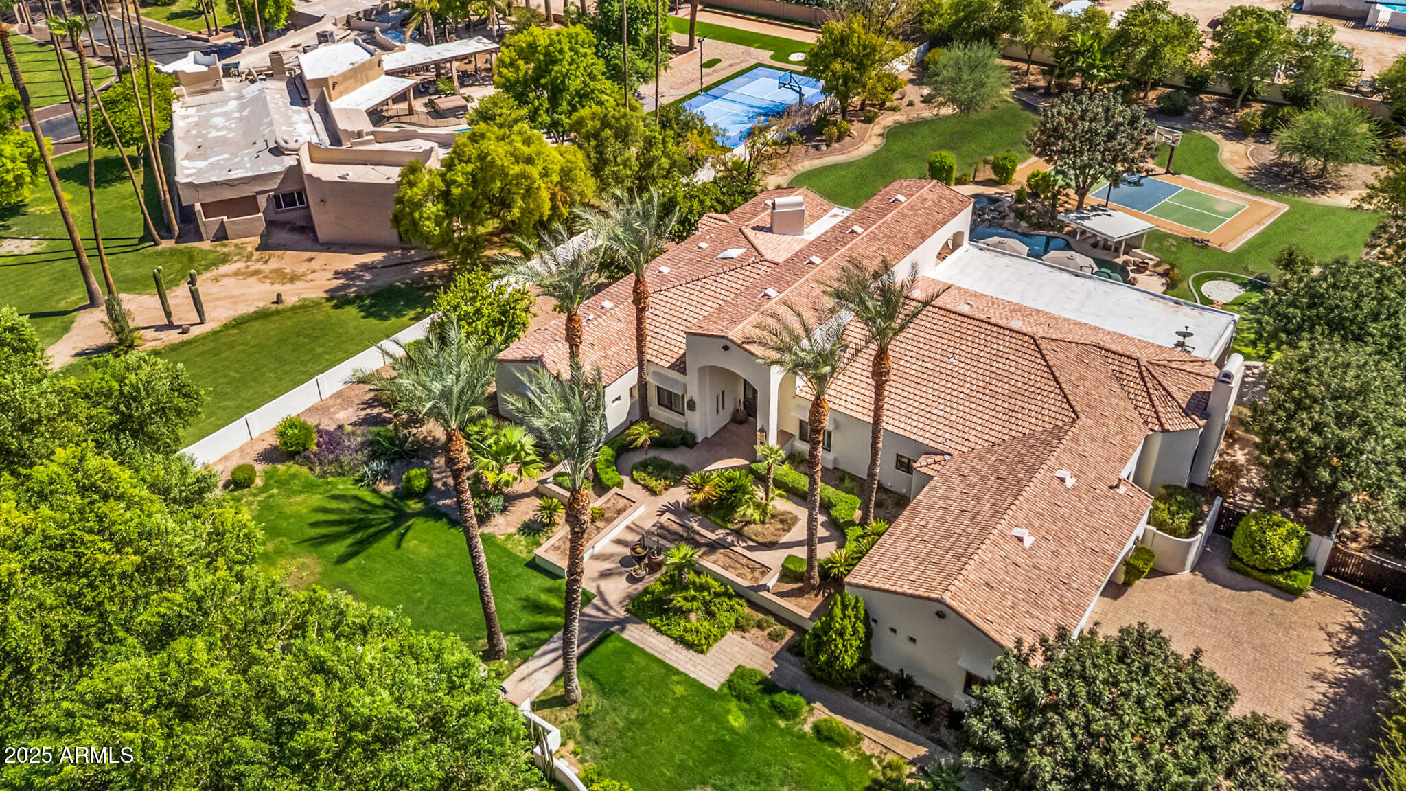 7475 E JACKRABBIT Road