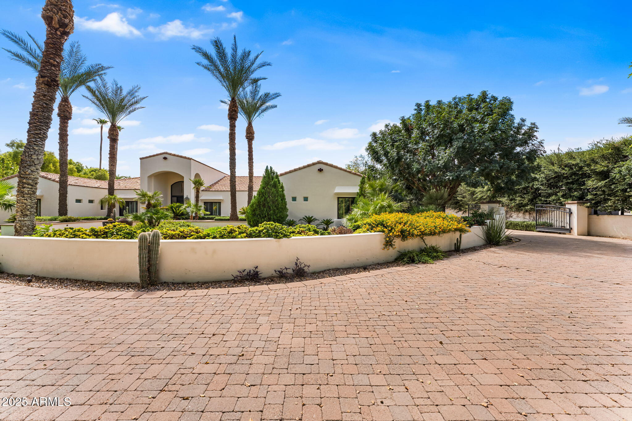 7475 E JACKRABBIT Road