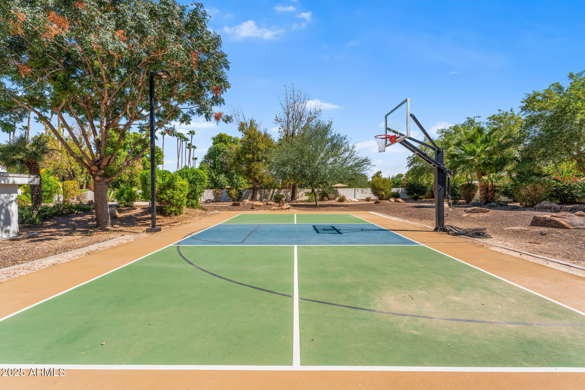 7475 E JACKRABBIT Road