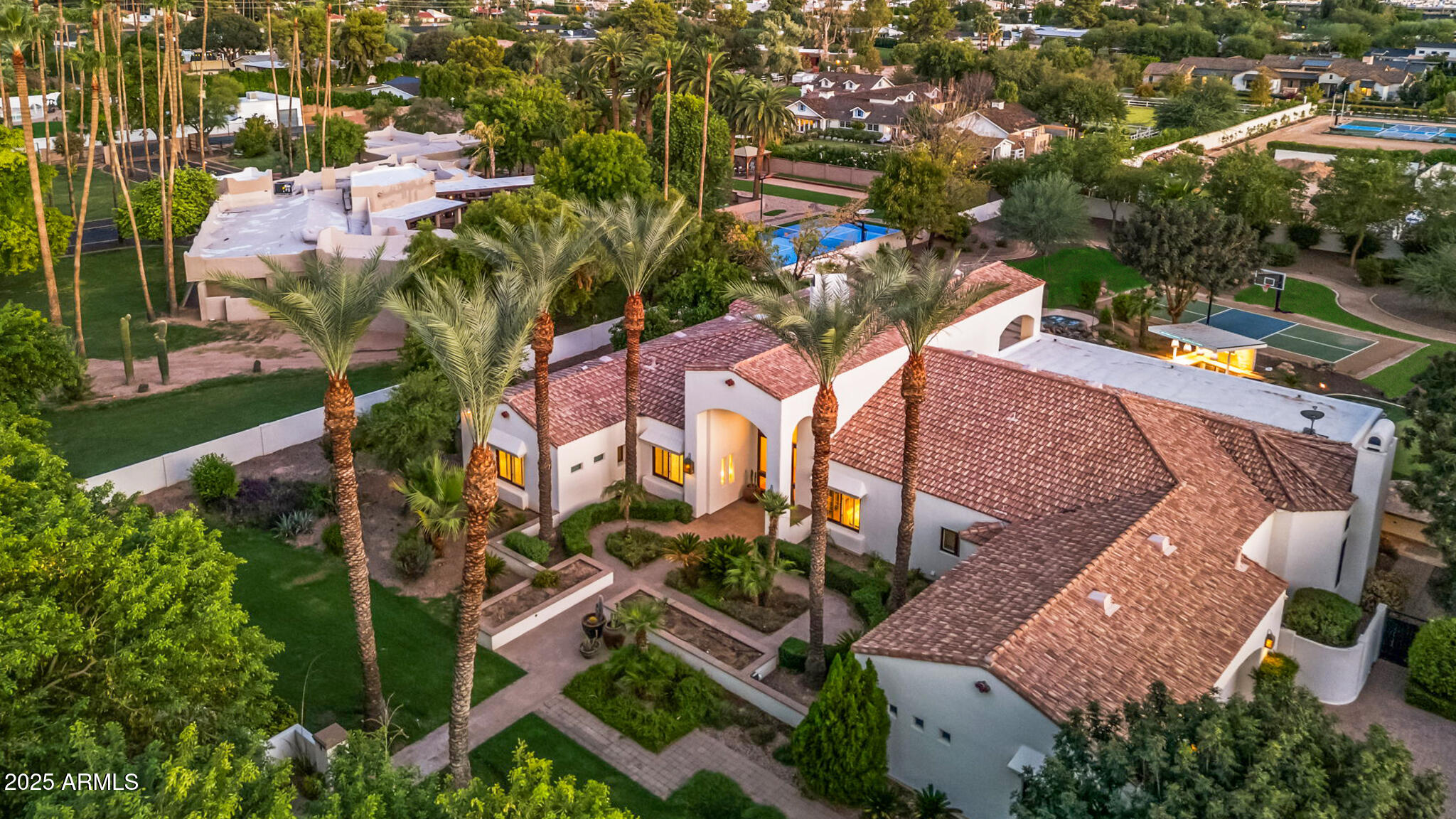 7475 E JACKRABBIT Road