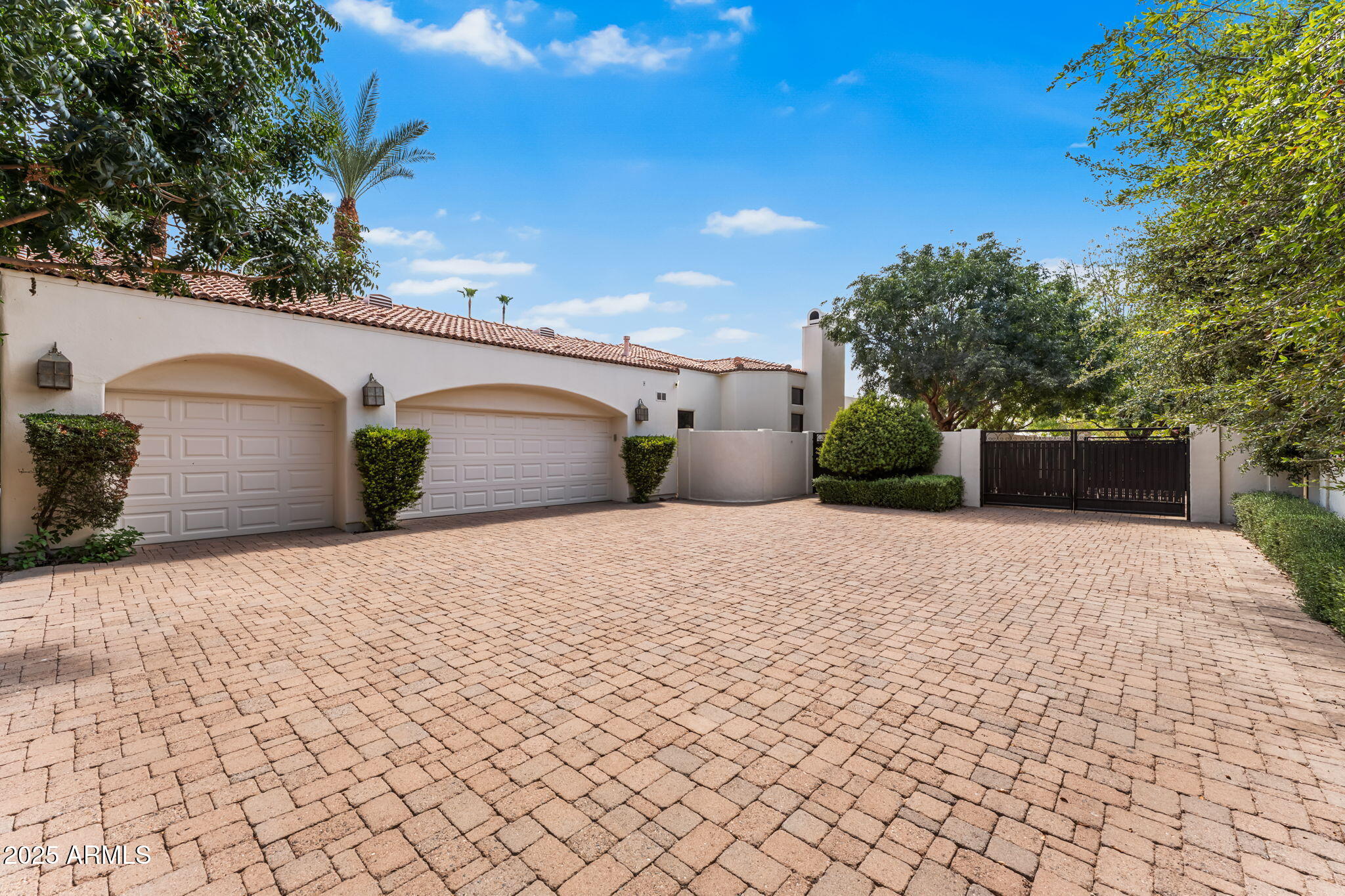 7475 E JACKRABBIT Road