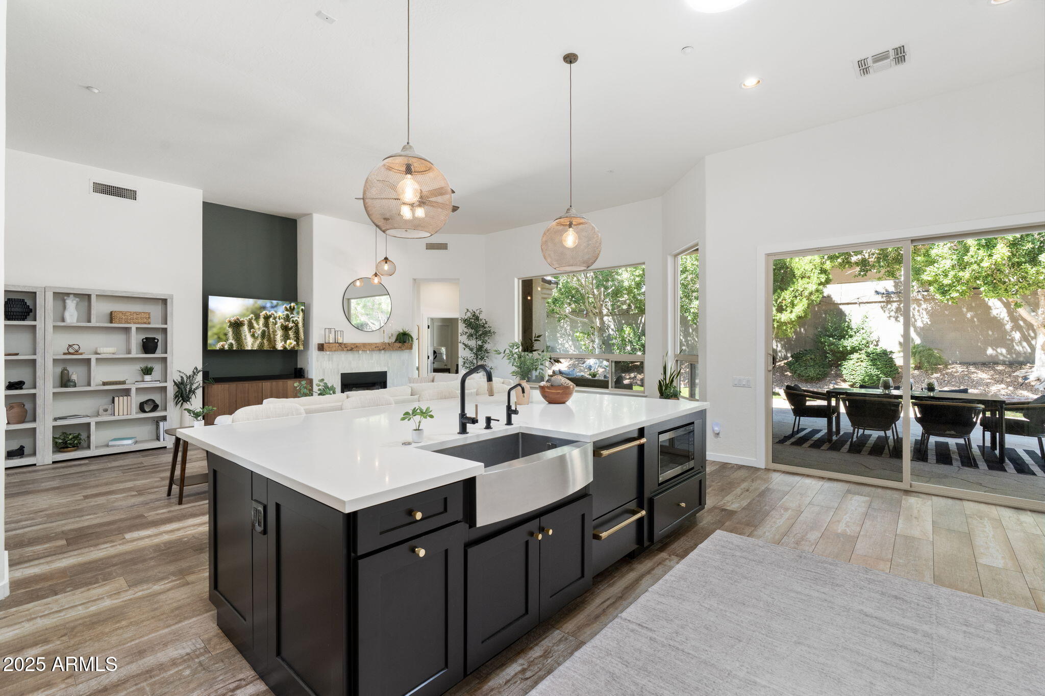 12540 E Mercer Lane